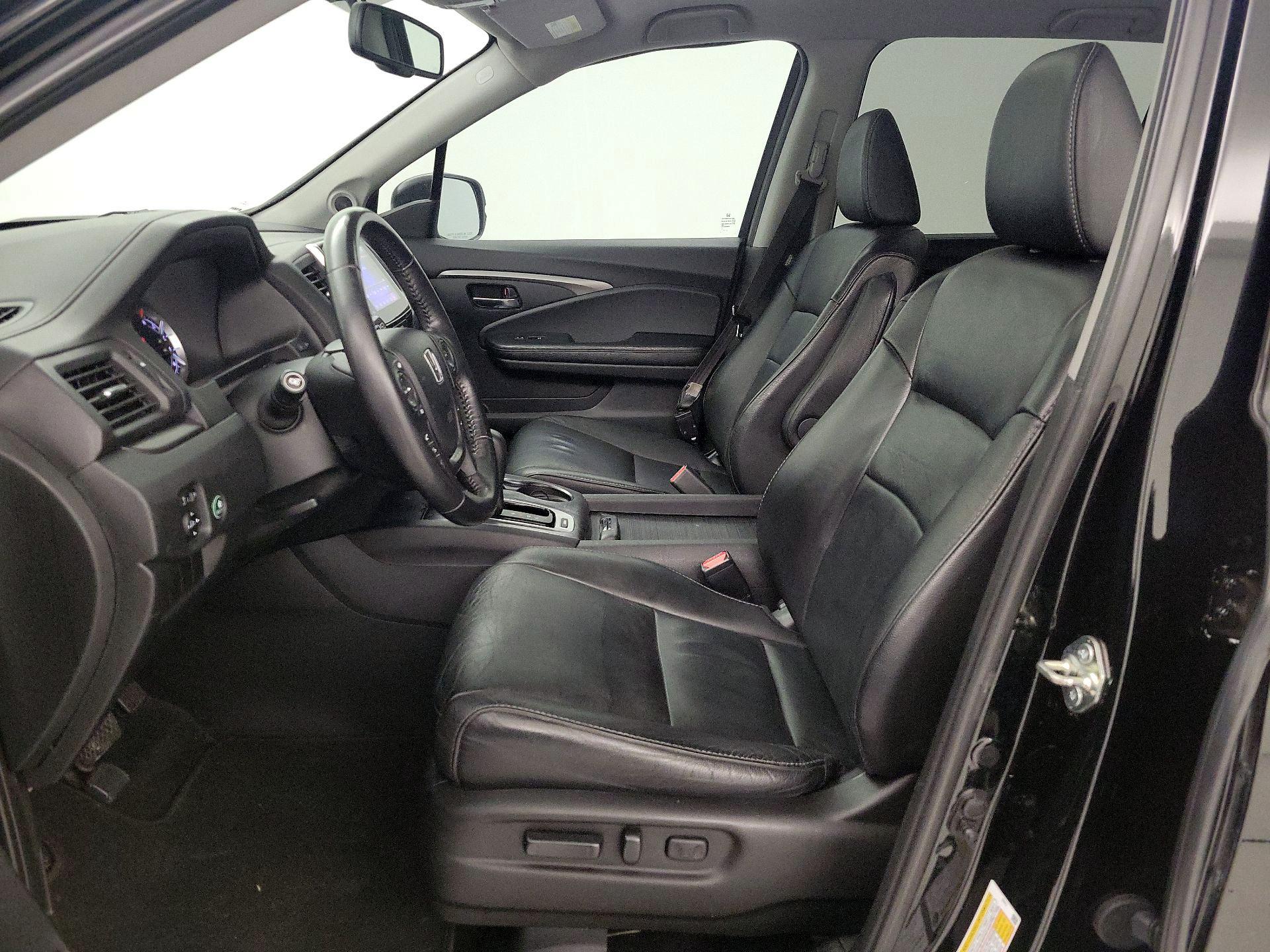 Thumbnail: 2018 Honda Pilot - 11