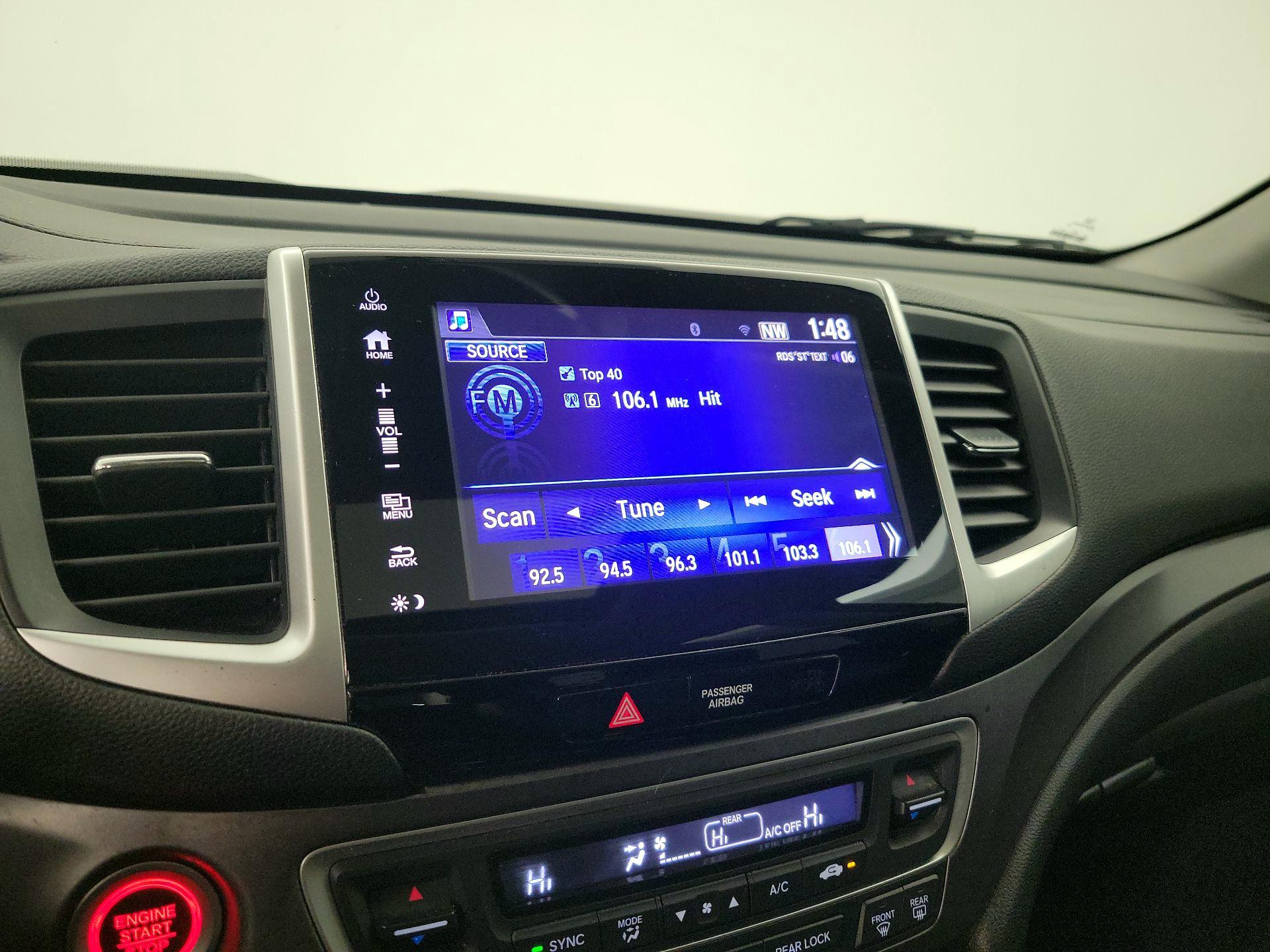 Thumbnail: 2018 Honda Pilot - 15