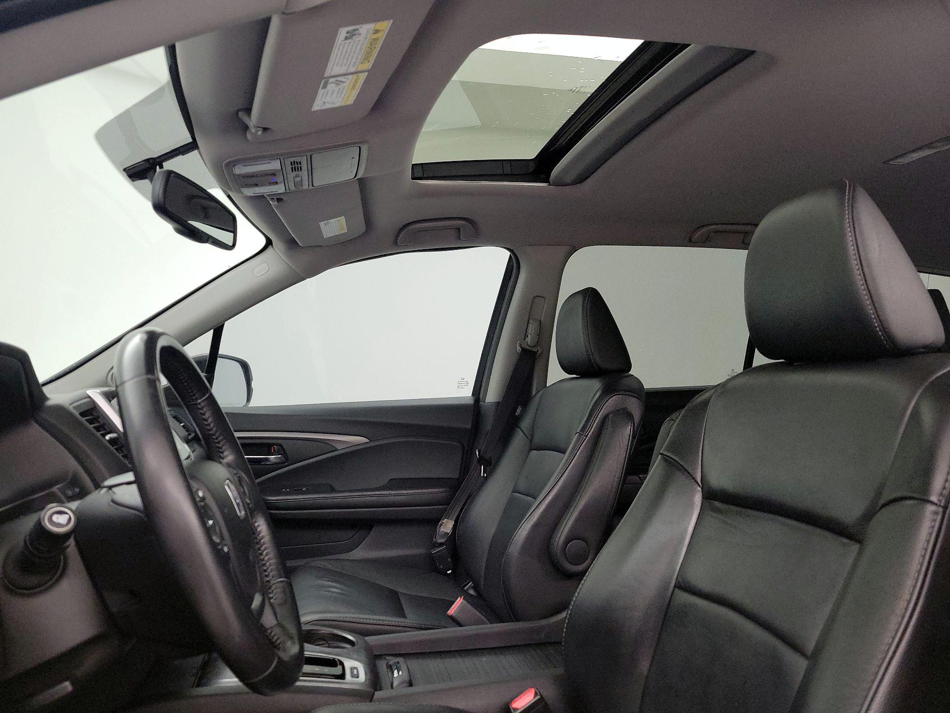 Thumbnail: 2018 Honda Pilot - 18