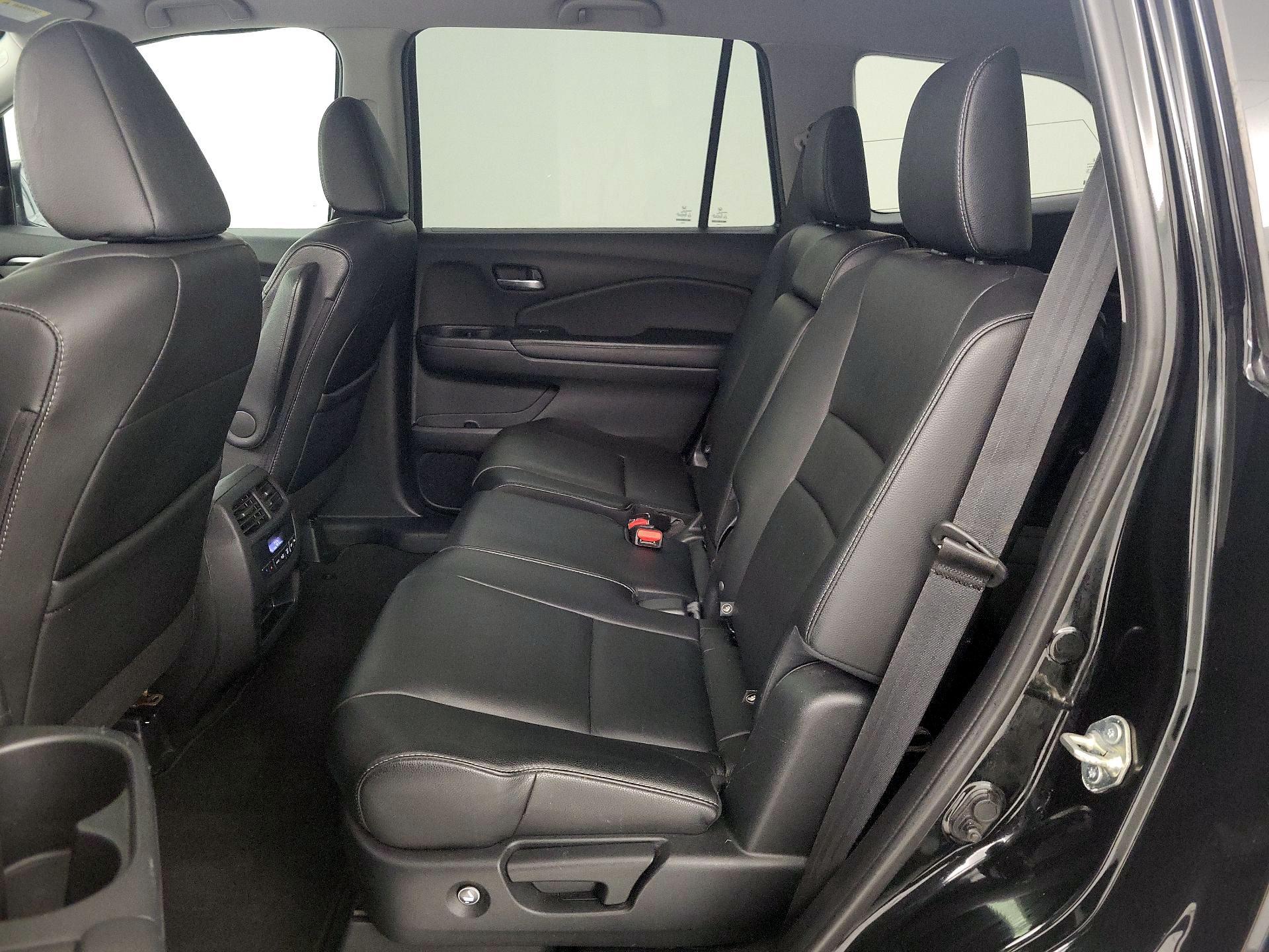 Thumbnail: 2018 Honda Pilot - 19