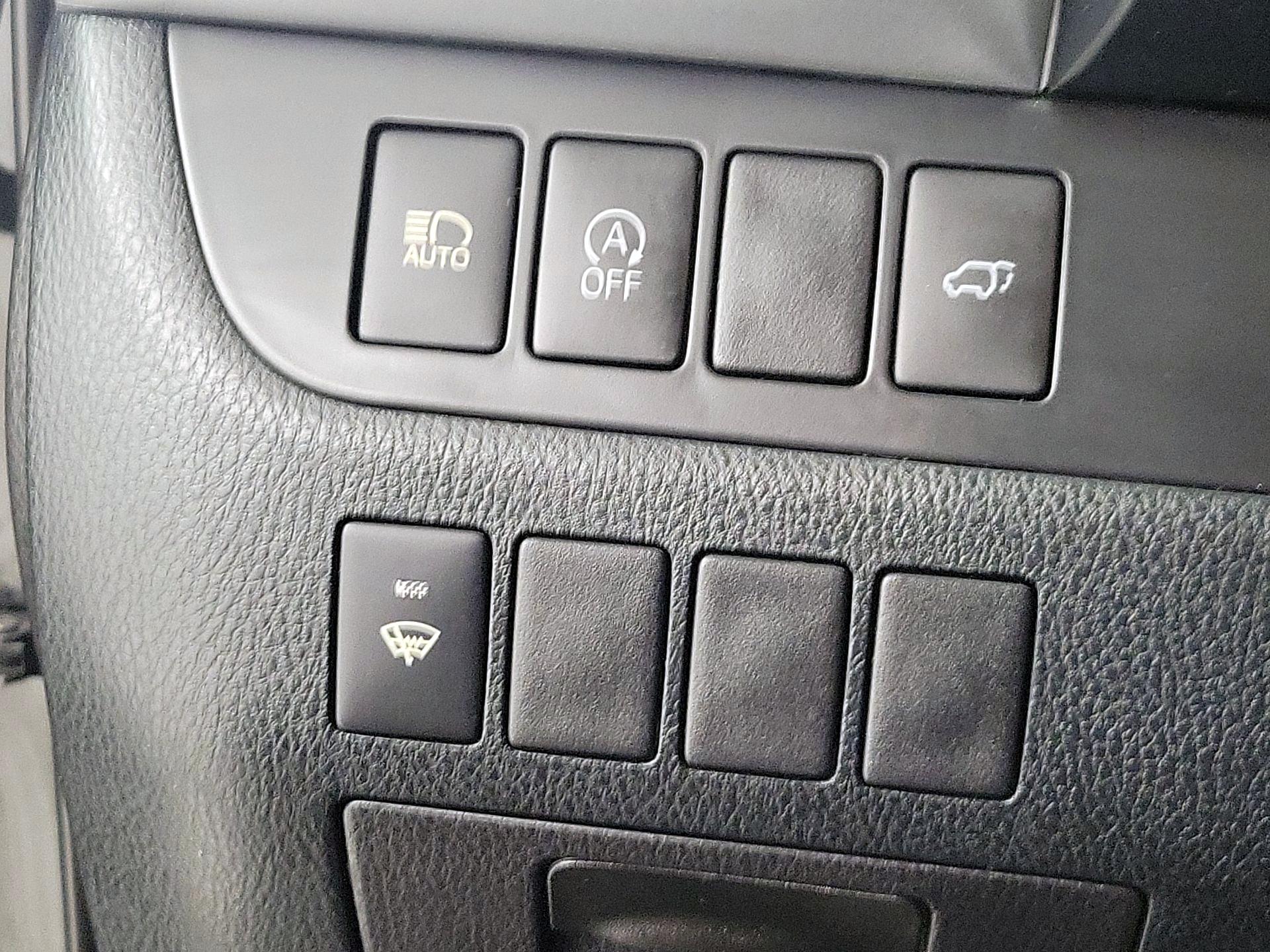 Thumbnail: 2019 Toyota Highlander - 13