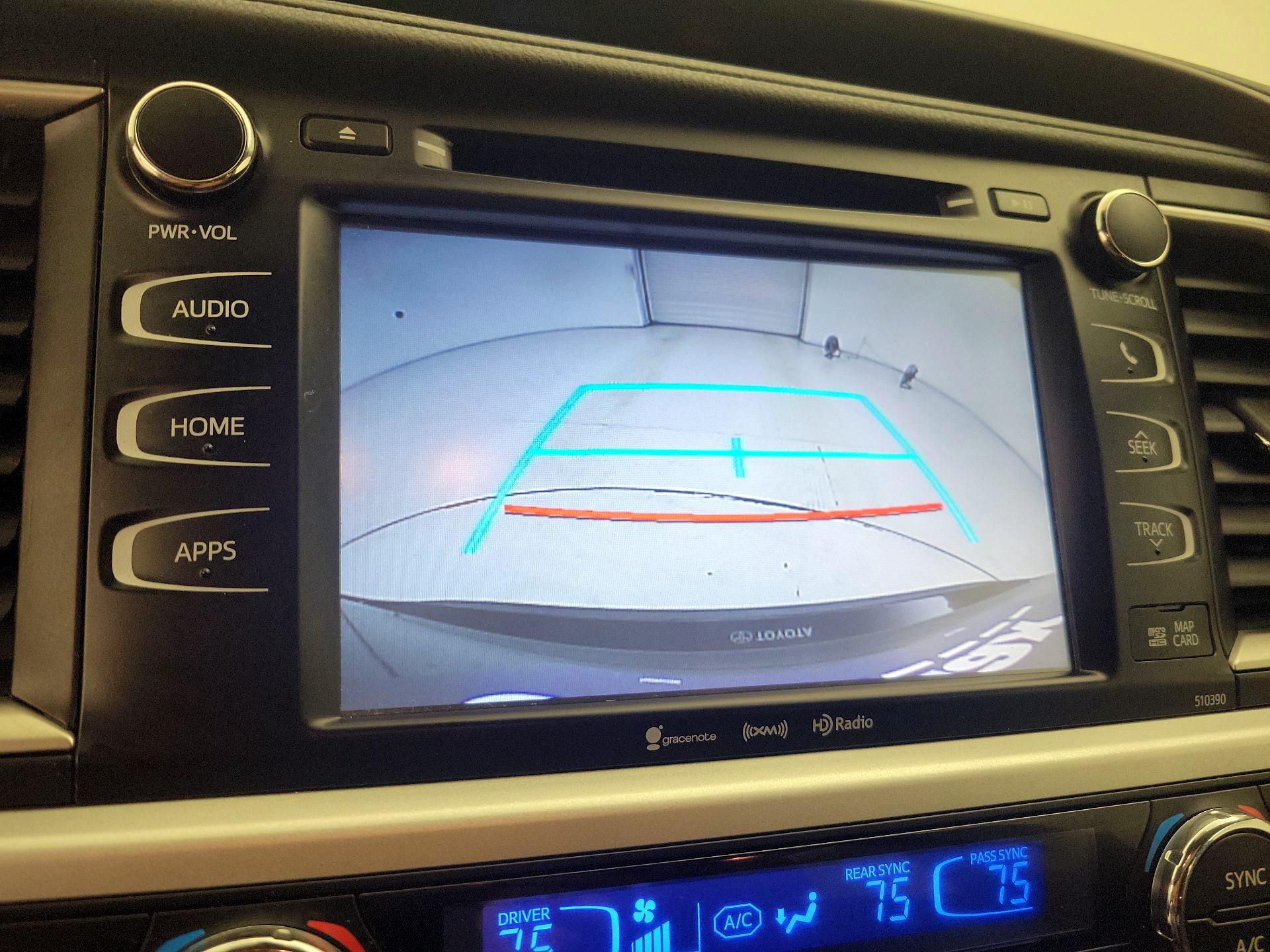 Thumbnail: 2019 Toyota Highlander - 14