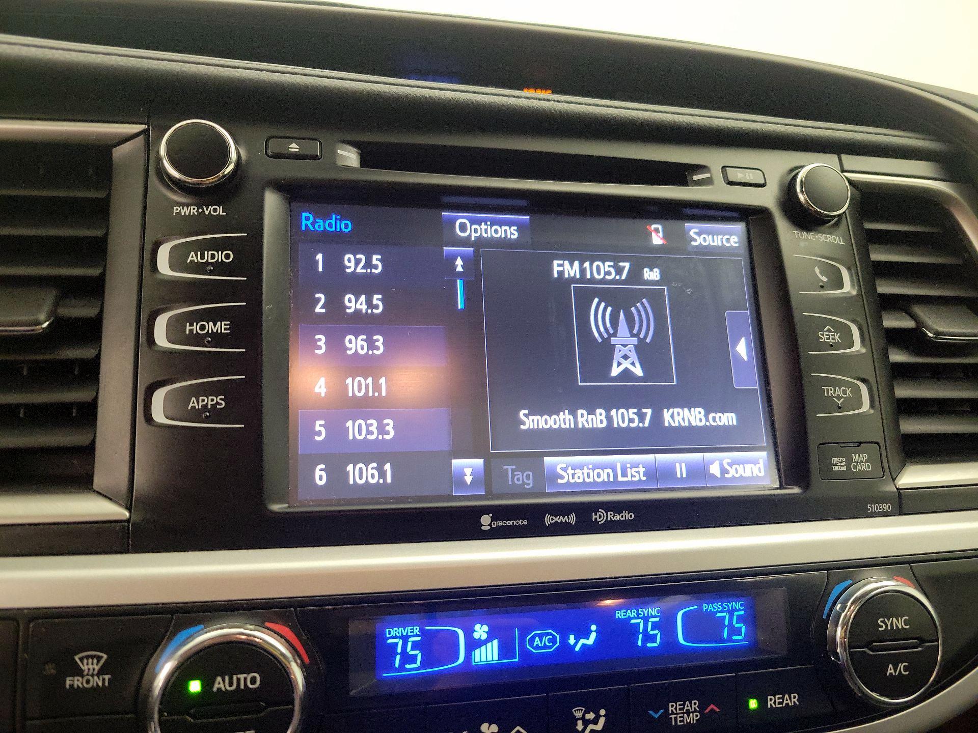 Thumbnail: 2019 Toyota Highlander - 15