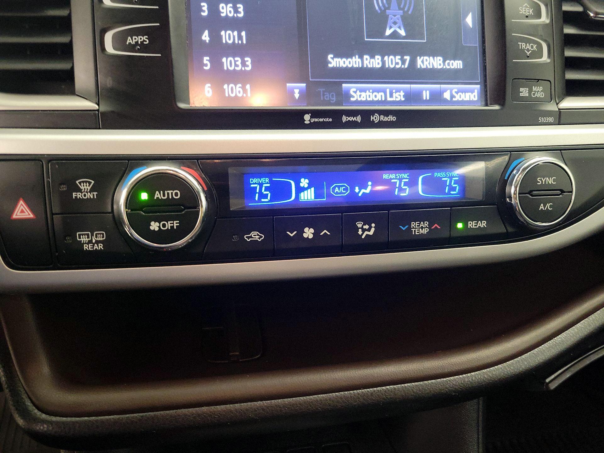 Thumbnail: 2019 Toyota Highlander - 16