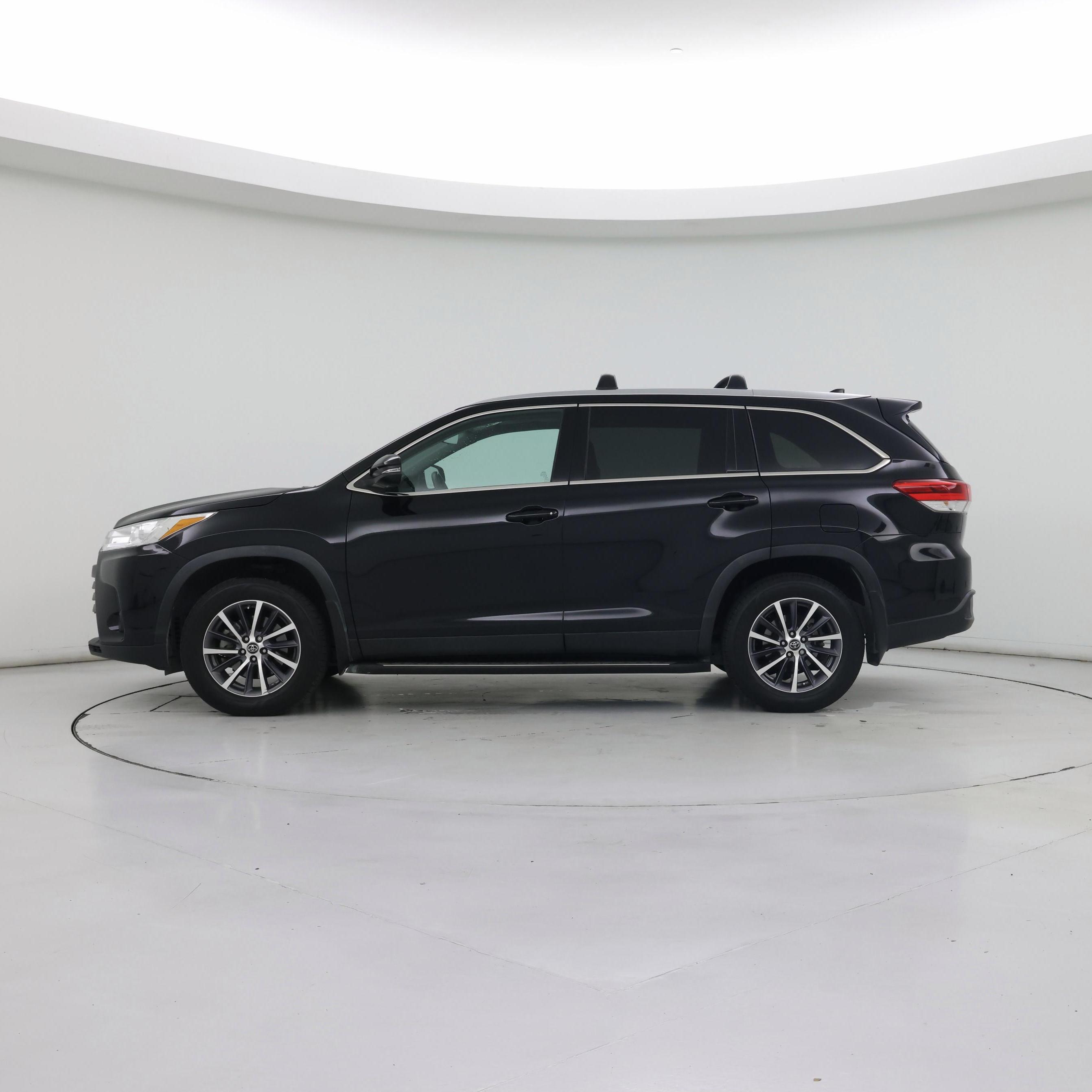 Thumbnail: 2019 Toyota Highlander - 3