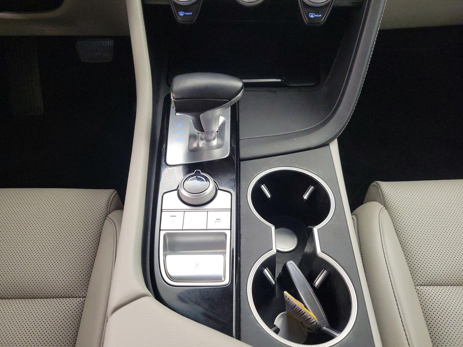 Thumbnail: 2020 Genesis G70 - 17