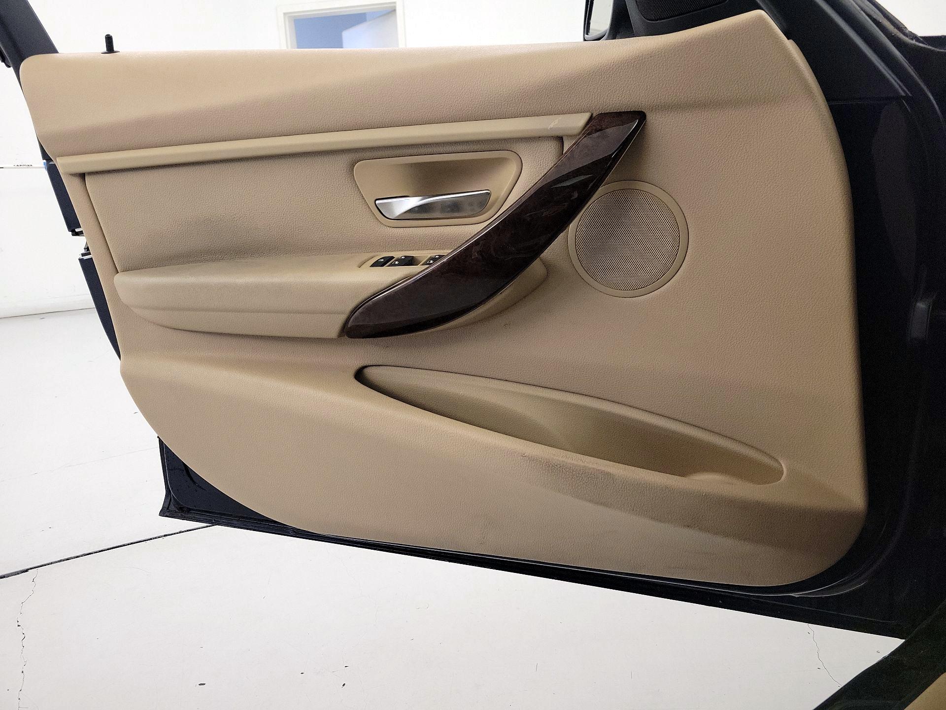 Thumbnail: 2014 BMW 3 Series - 12