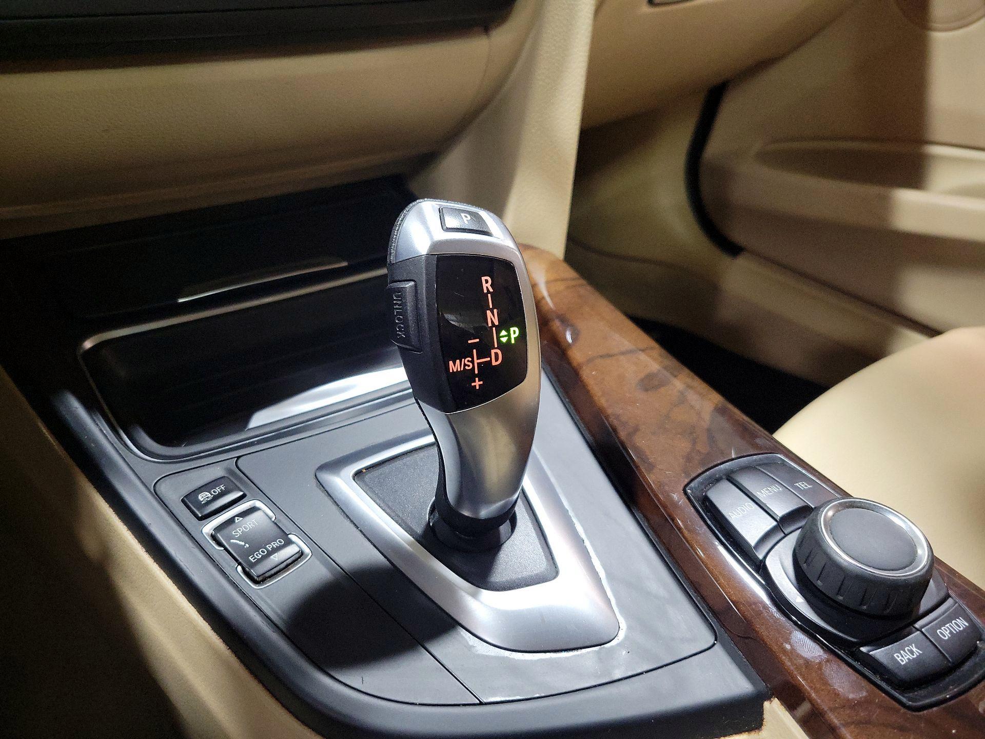 Thumbnail: 2014 BMW 3 Series - 16