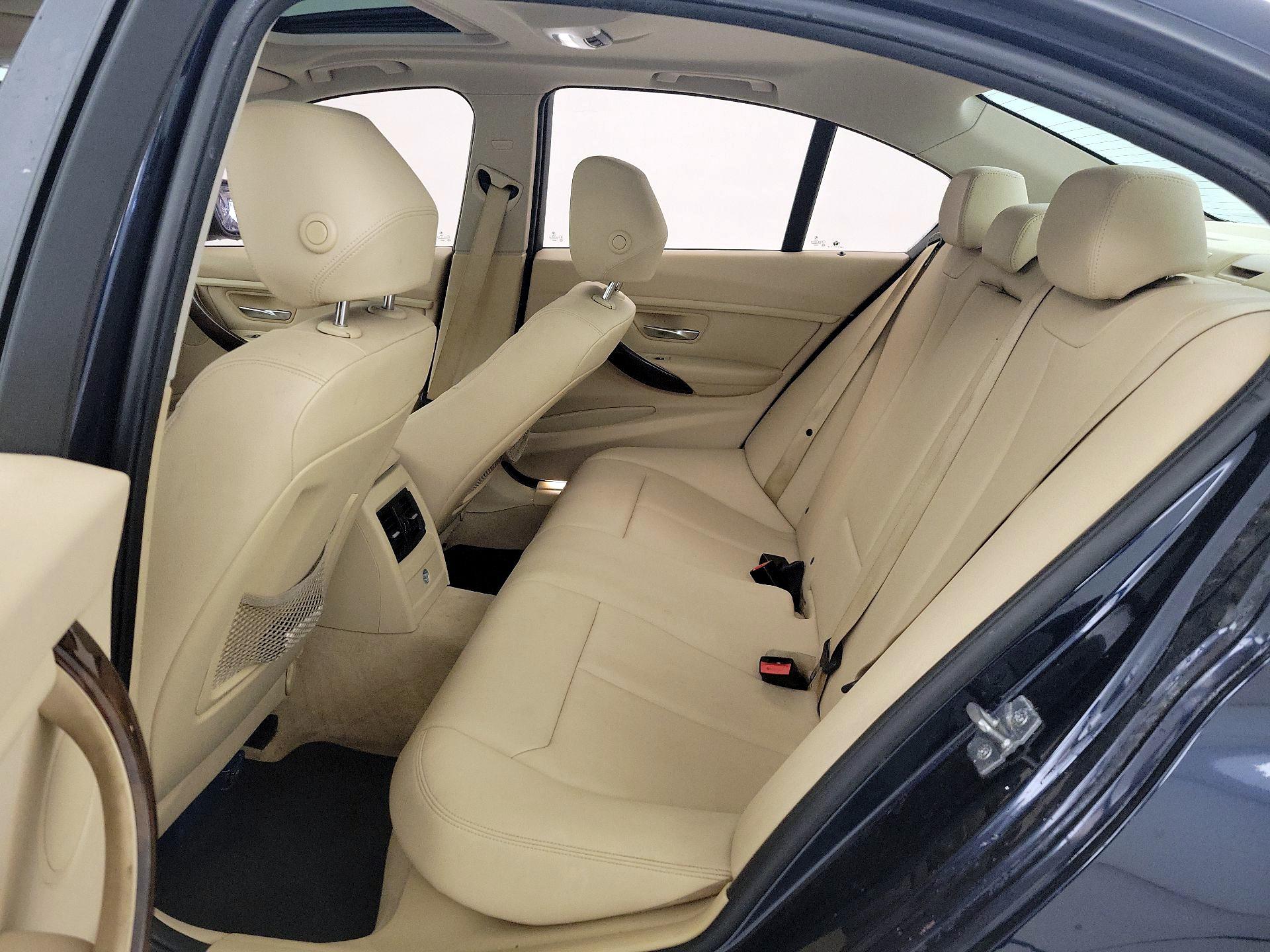 Thumbnail: 2014 BMW 3 Series - 18