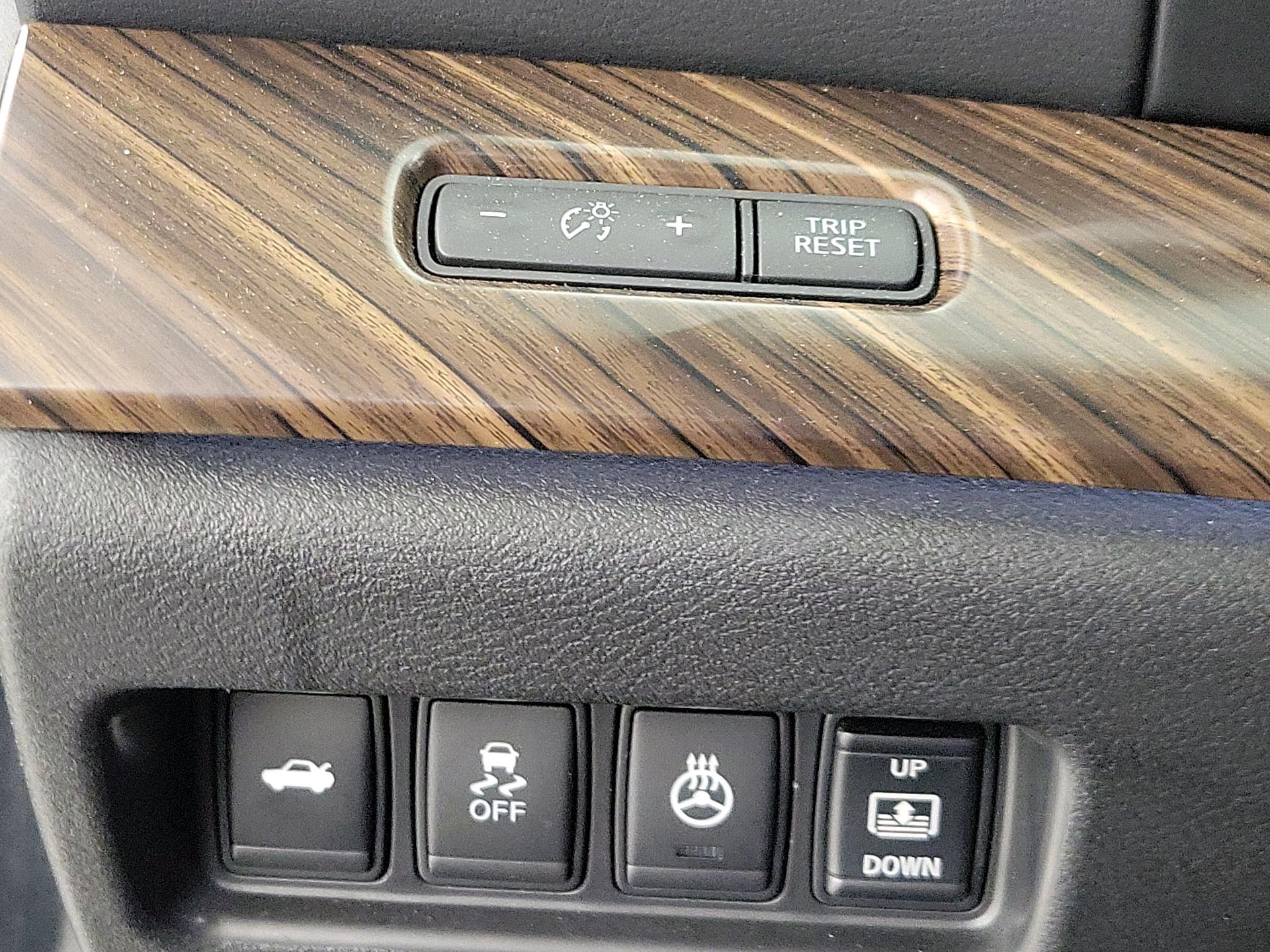 Thumbnail: 2016 Nissan Maxima - 13