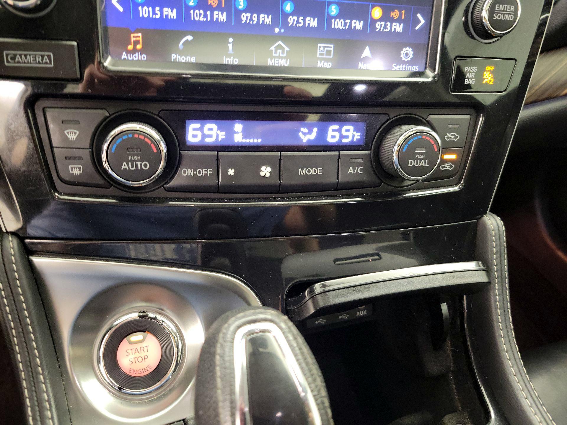 Thumbnail: 2016 Nissan Maxima - 17