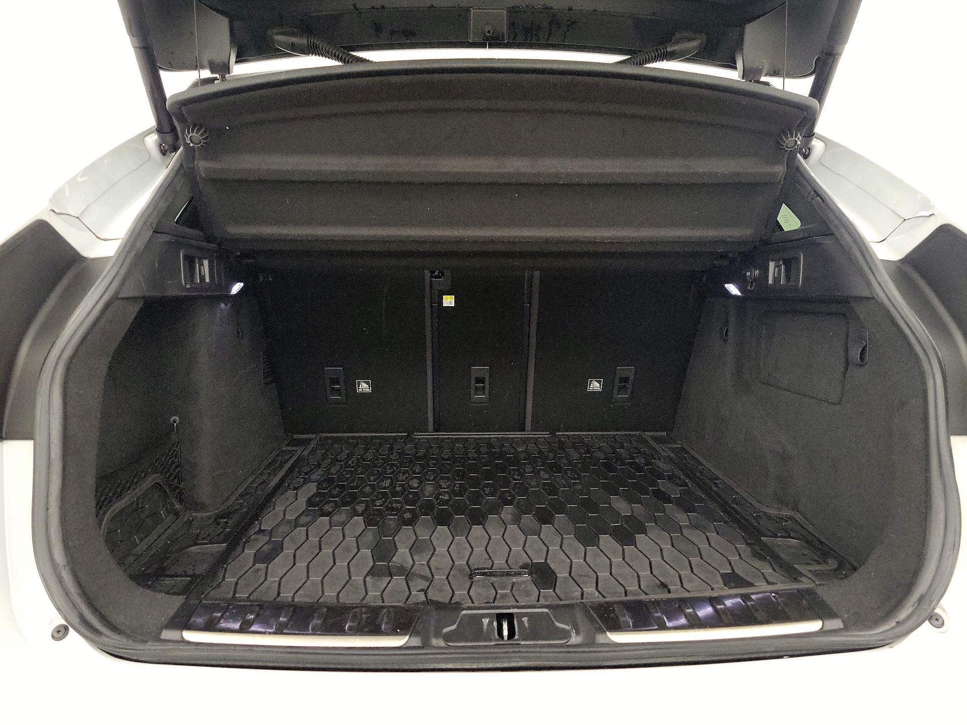 Thumbnail: 2019 Jaguar F-Pace - 20