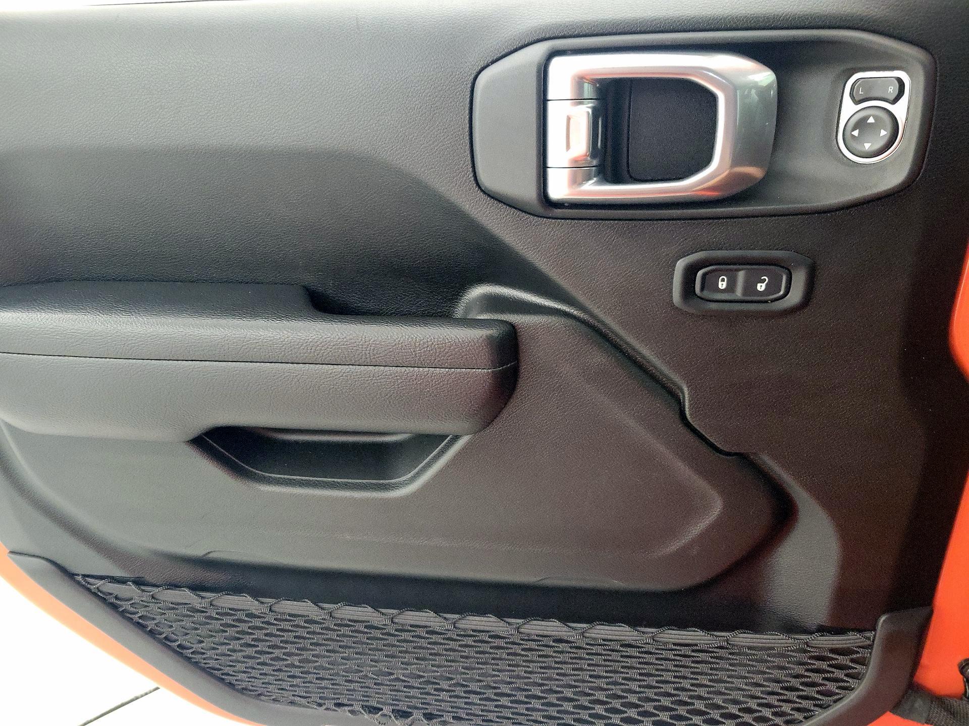 Thumbnail: 2023 Jeep Gladiator - 12