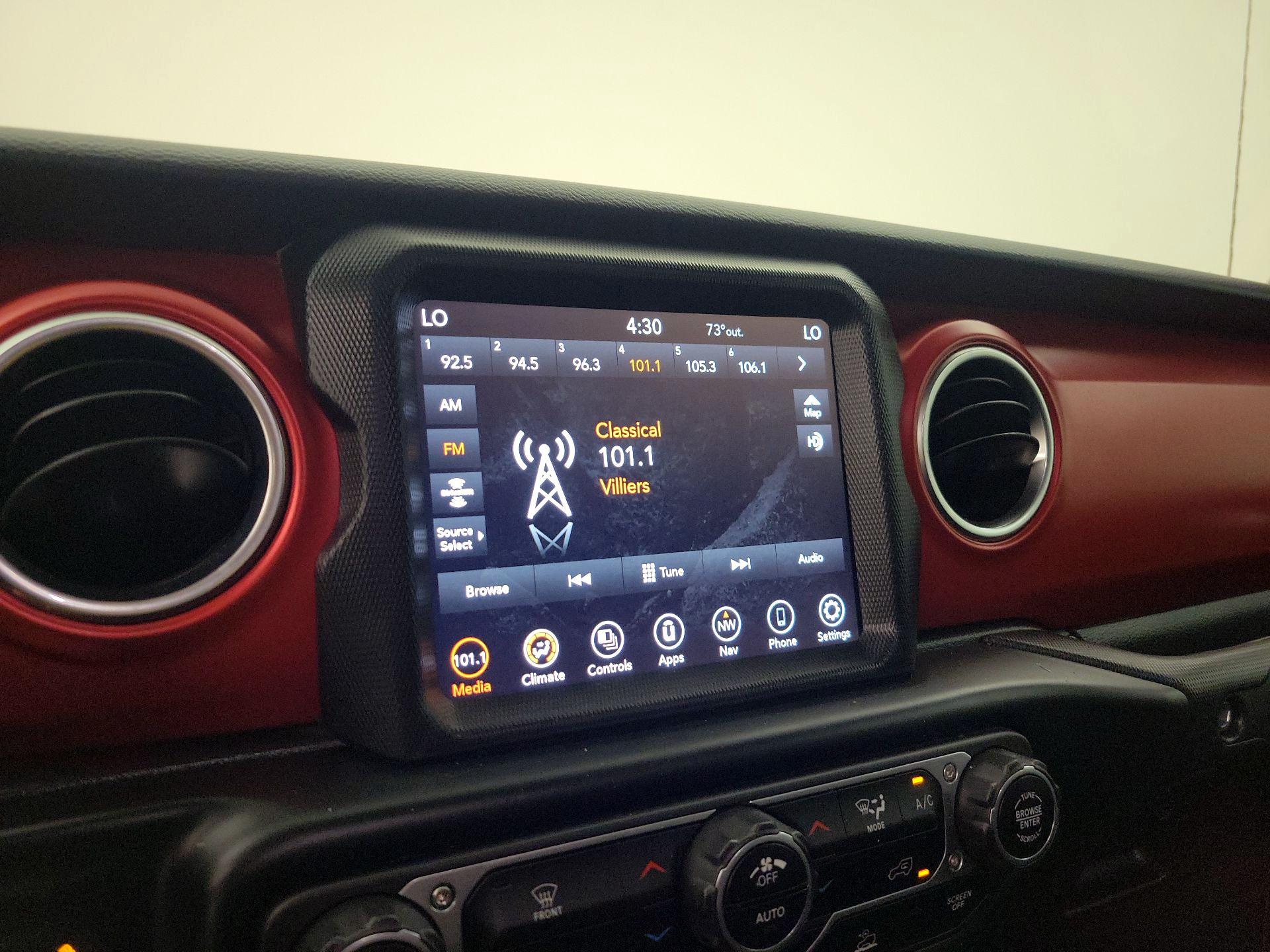 Thumbnail: 2023 Jeep Gladiator - 15