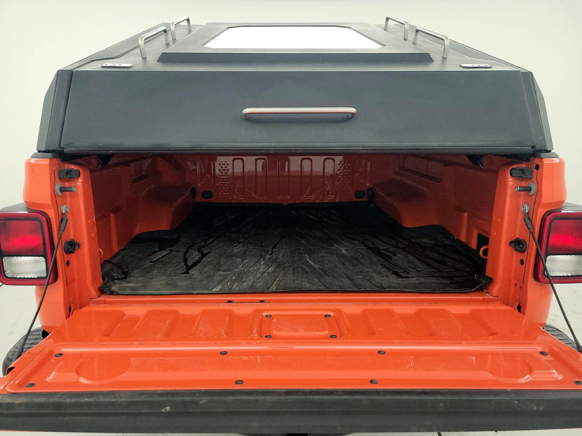 Thumbnail: 2023 Jeep Gladiator - 20