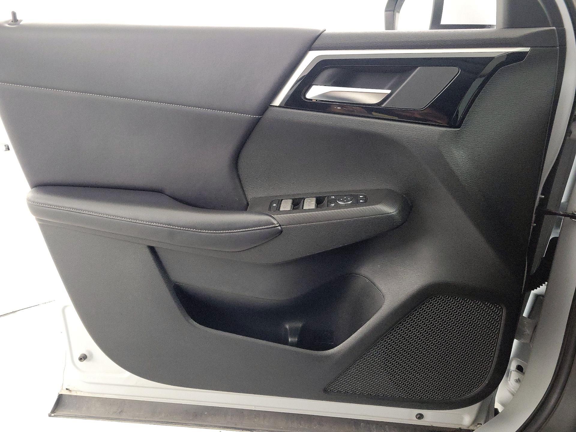 Thumbnail: 2022 Mitsubishi Outlander - 12