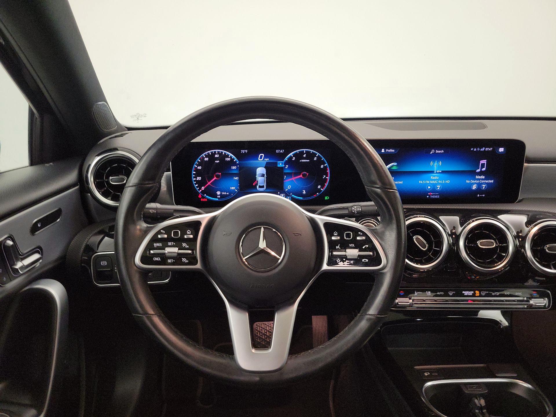 Thumbnail: 2020 Mercedes-Benz A-Class - 10