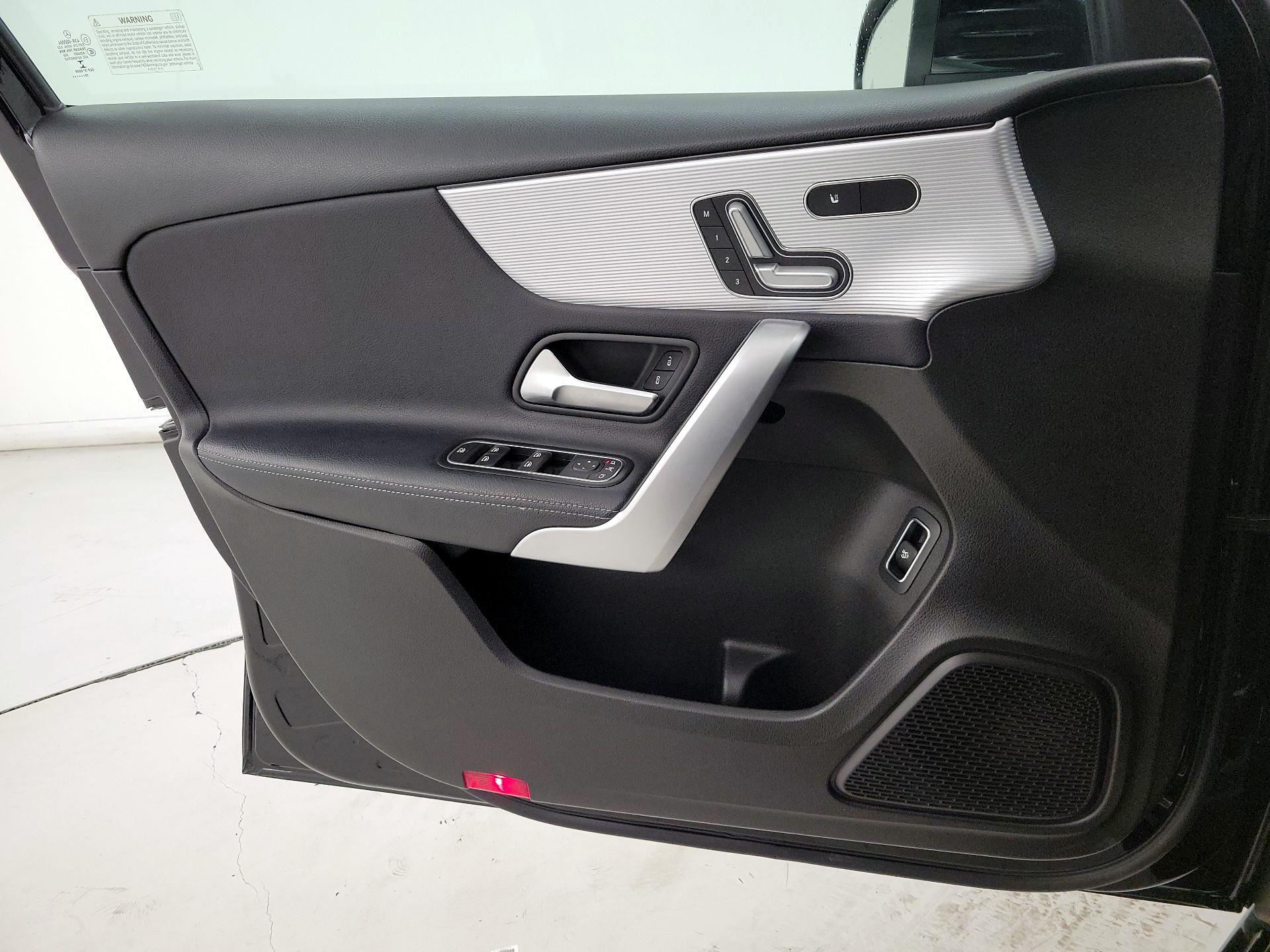 Thumbnail: 2020 Mercedes-Benz A-Class - 12