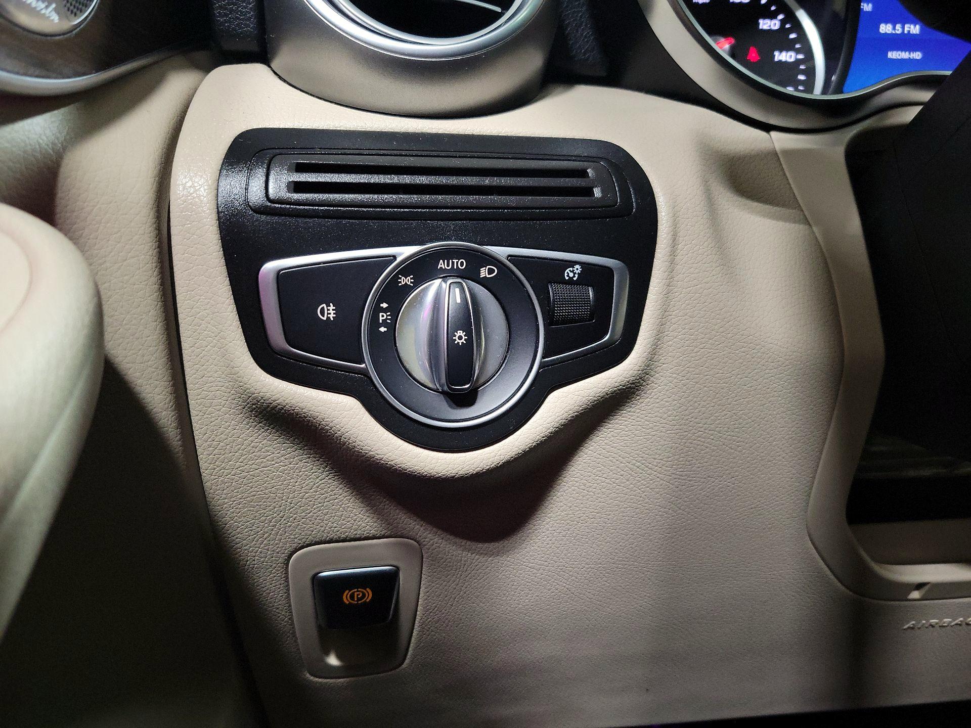 Thumbnail: 2020 Mercedes-Benz GLC - 13