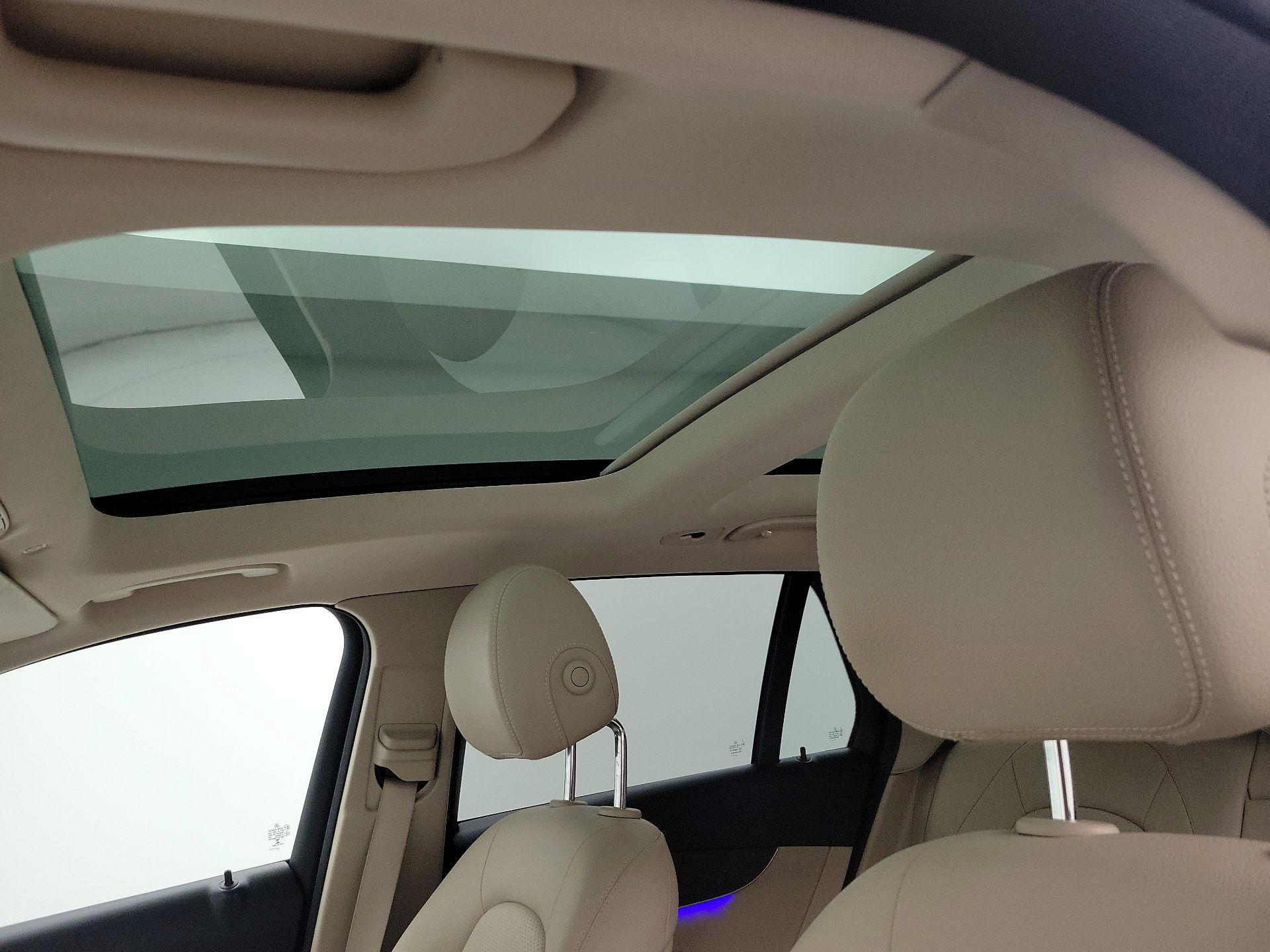 Thumbnail: 2020 Mercedes-Benz GLC - 18