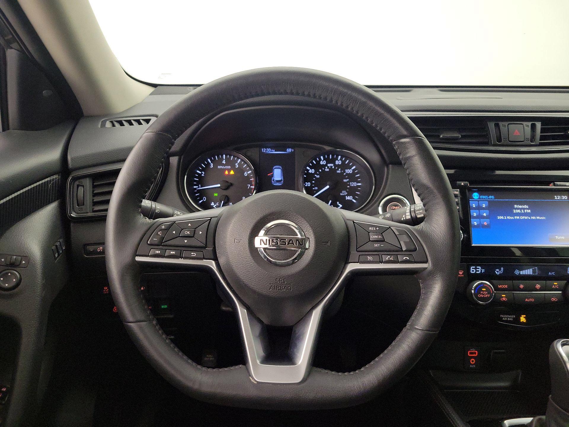 Thumbnail: 2017 Nissan Rogue - 10