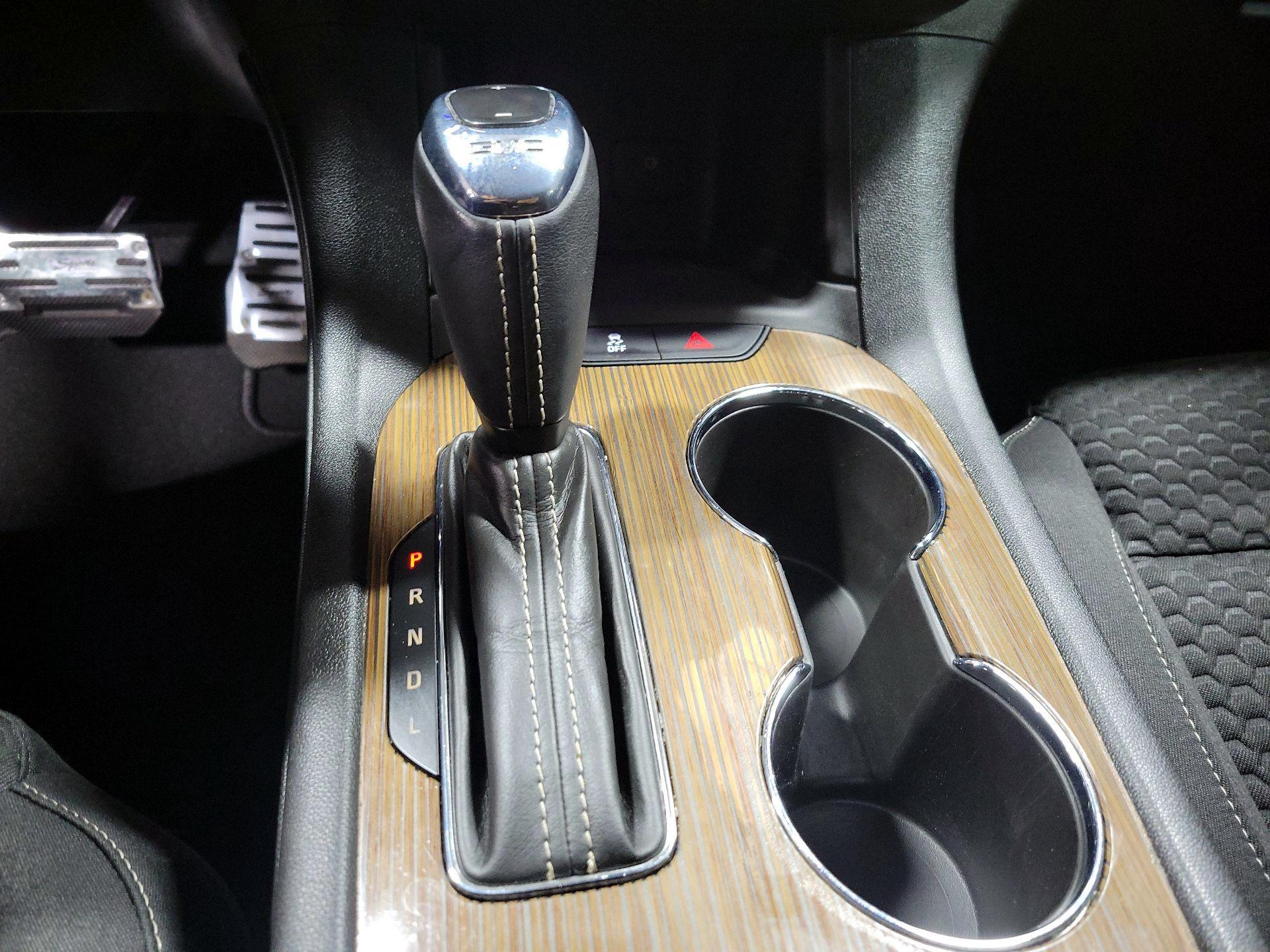 Thumbnail: 2018 GMC Acadia - 17