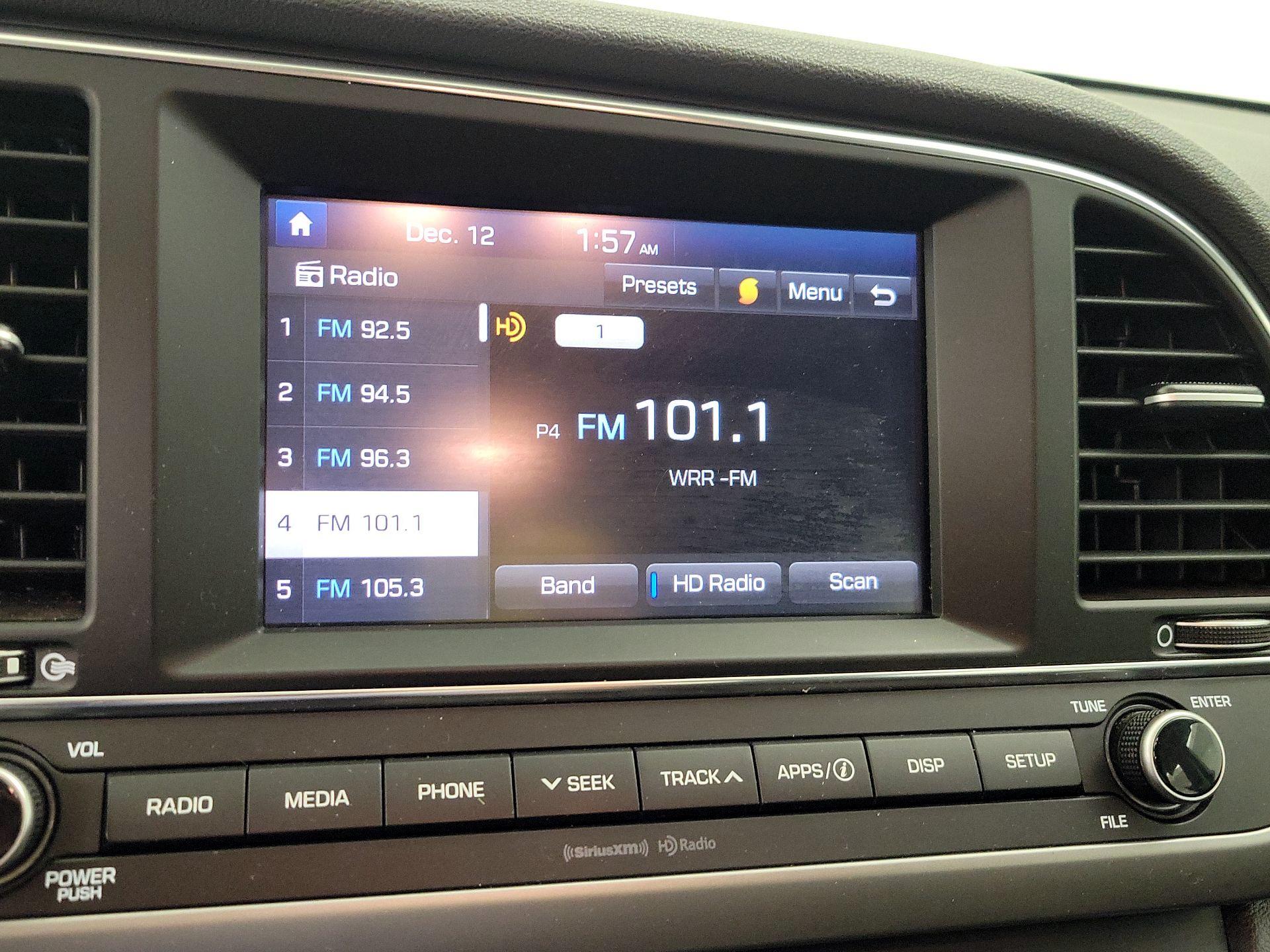 Thumbnail: 2018 Hyundai Elantra - 15