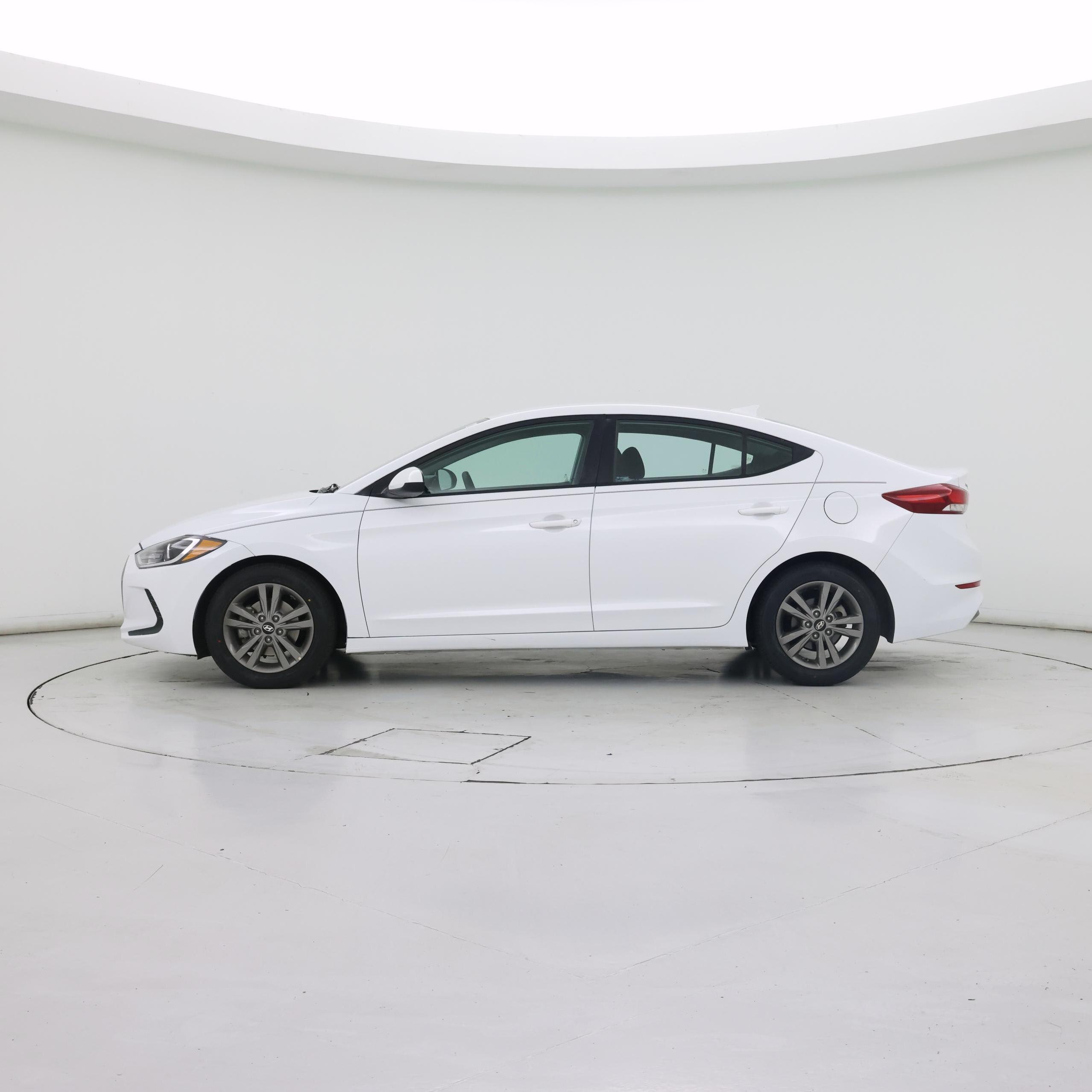 Thumbnail: 2018 Hyundai Elantra - 3