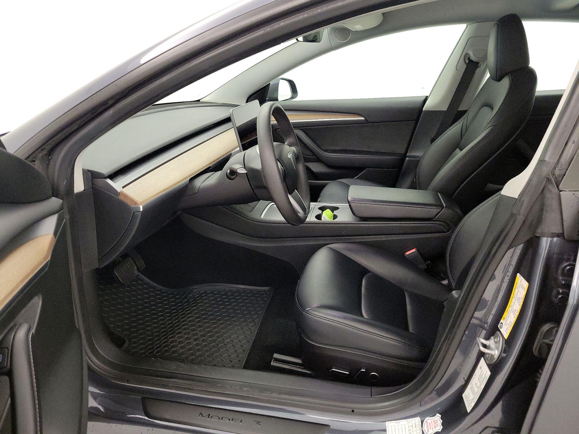 Thumbnail: 2023 Tesla Model 3 - 11