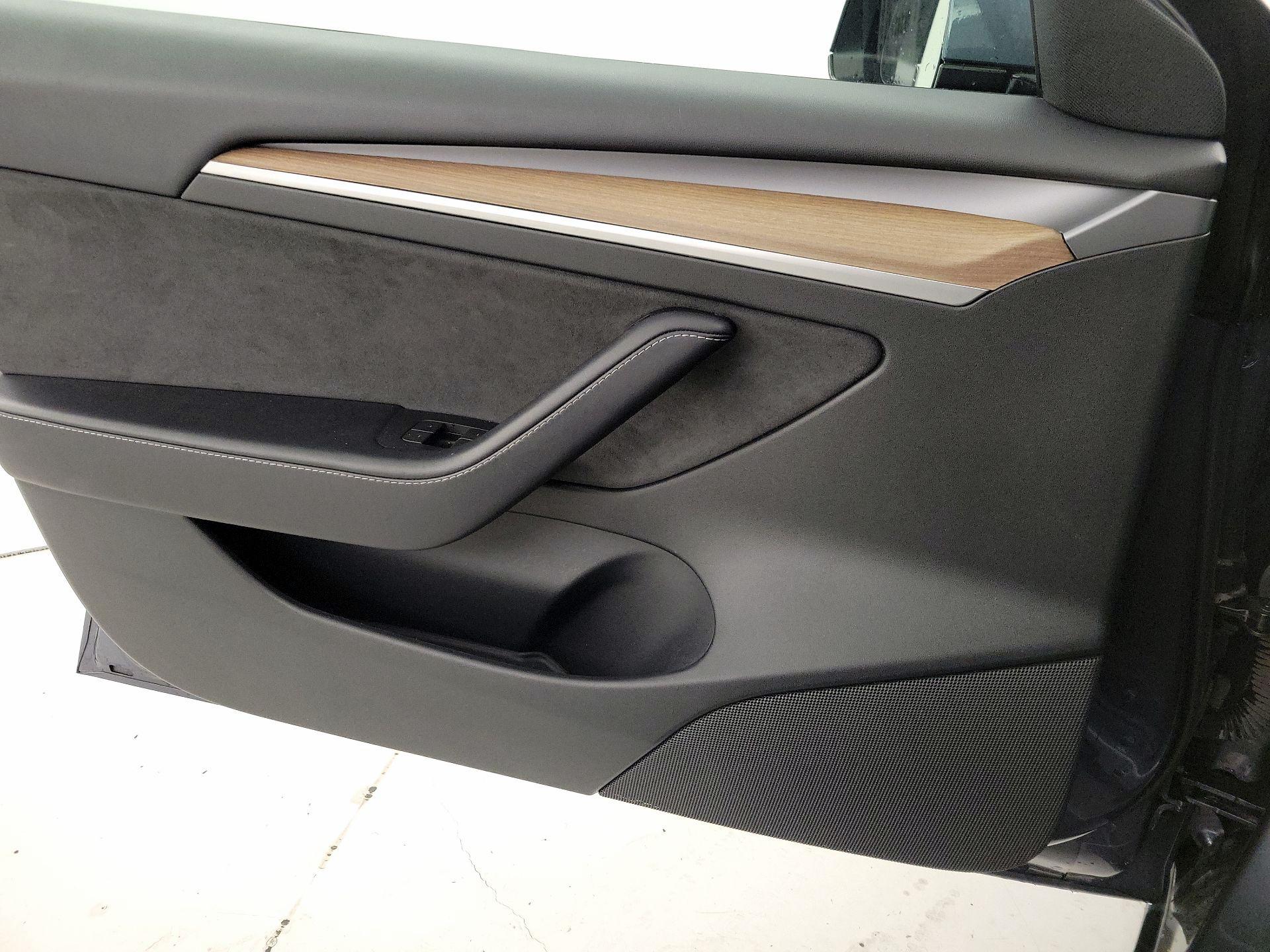 Thumbnail: 2023 Tesla Model 3 - 12