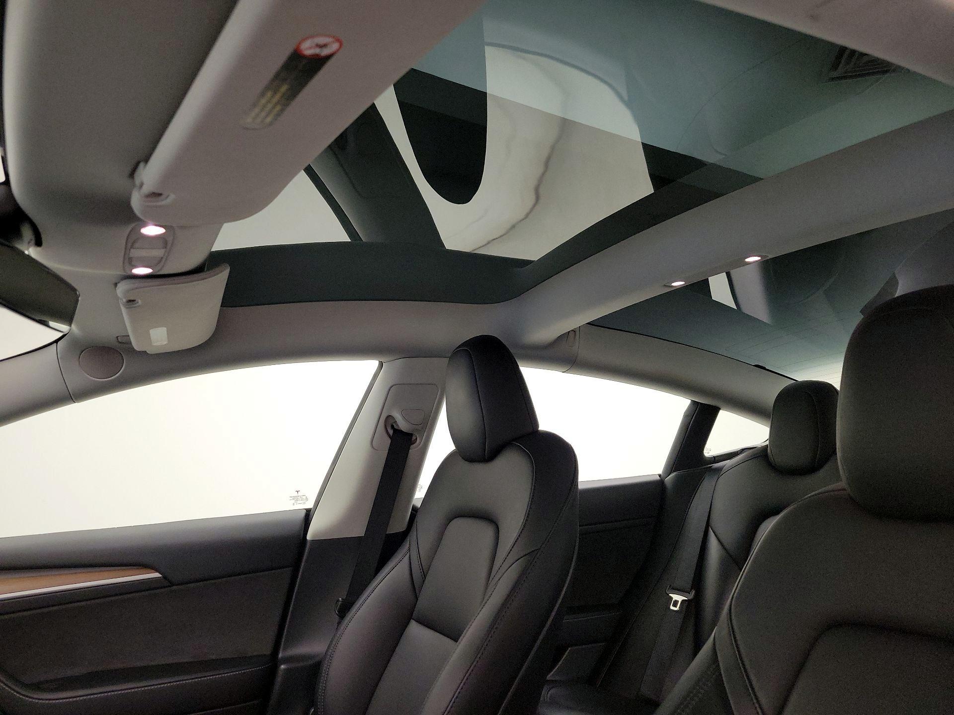 Thumbnail: 2023 Tesla Model 3 - 19