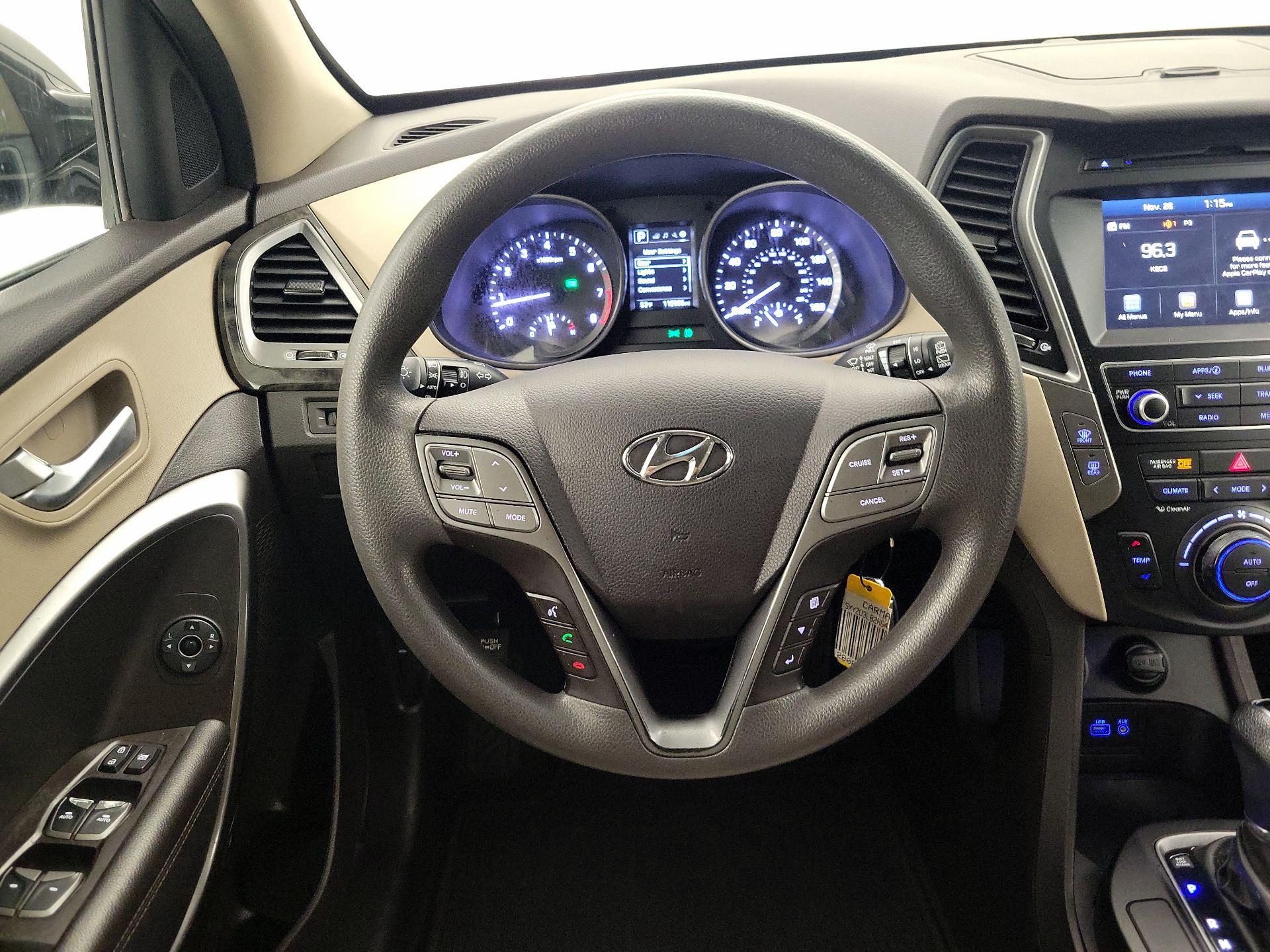 Thumbnail: 2017 Hyundai Santa Fe - 10