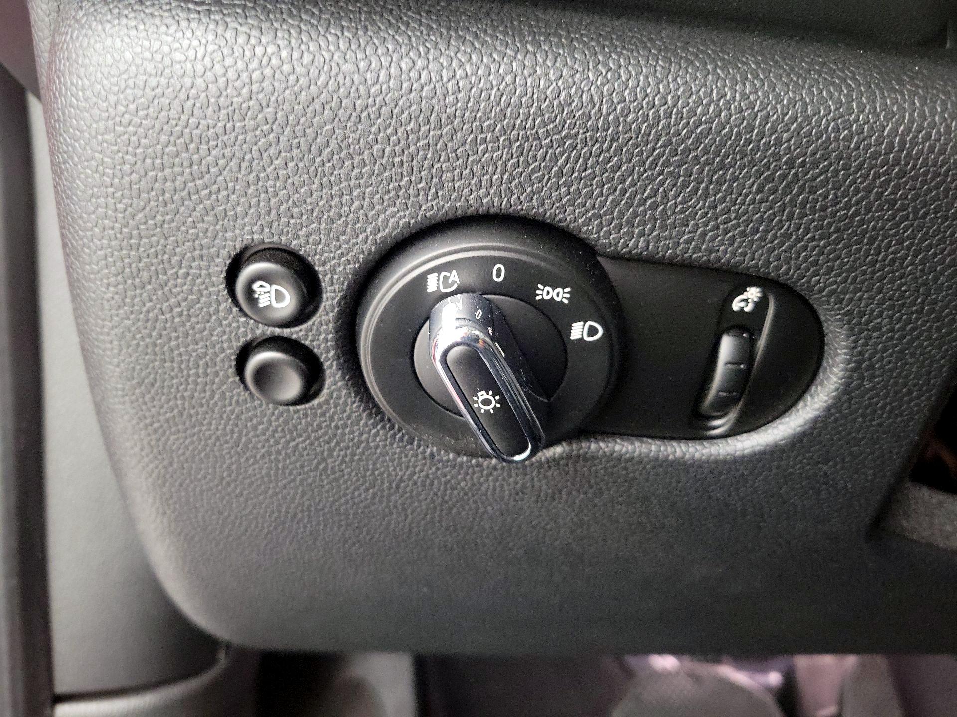 Thumbnail: 2023 MINI Cooper Hardtop - 13