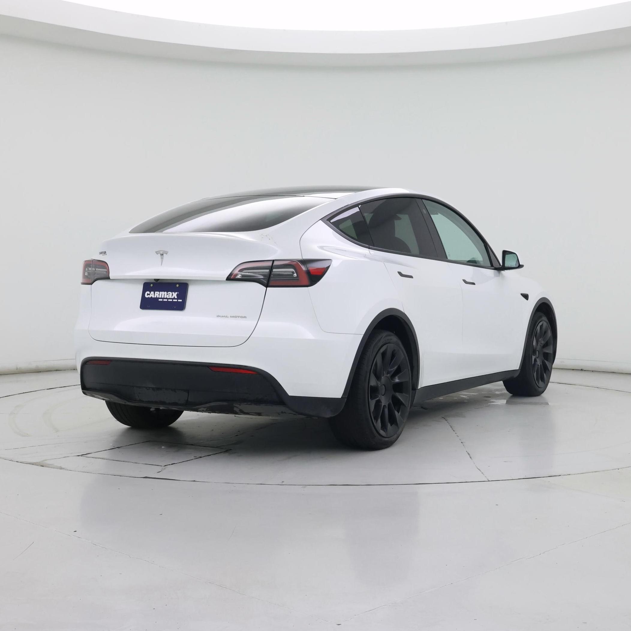 Thumbnail: 2023 Tesla Model Y - 8