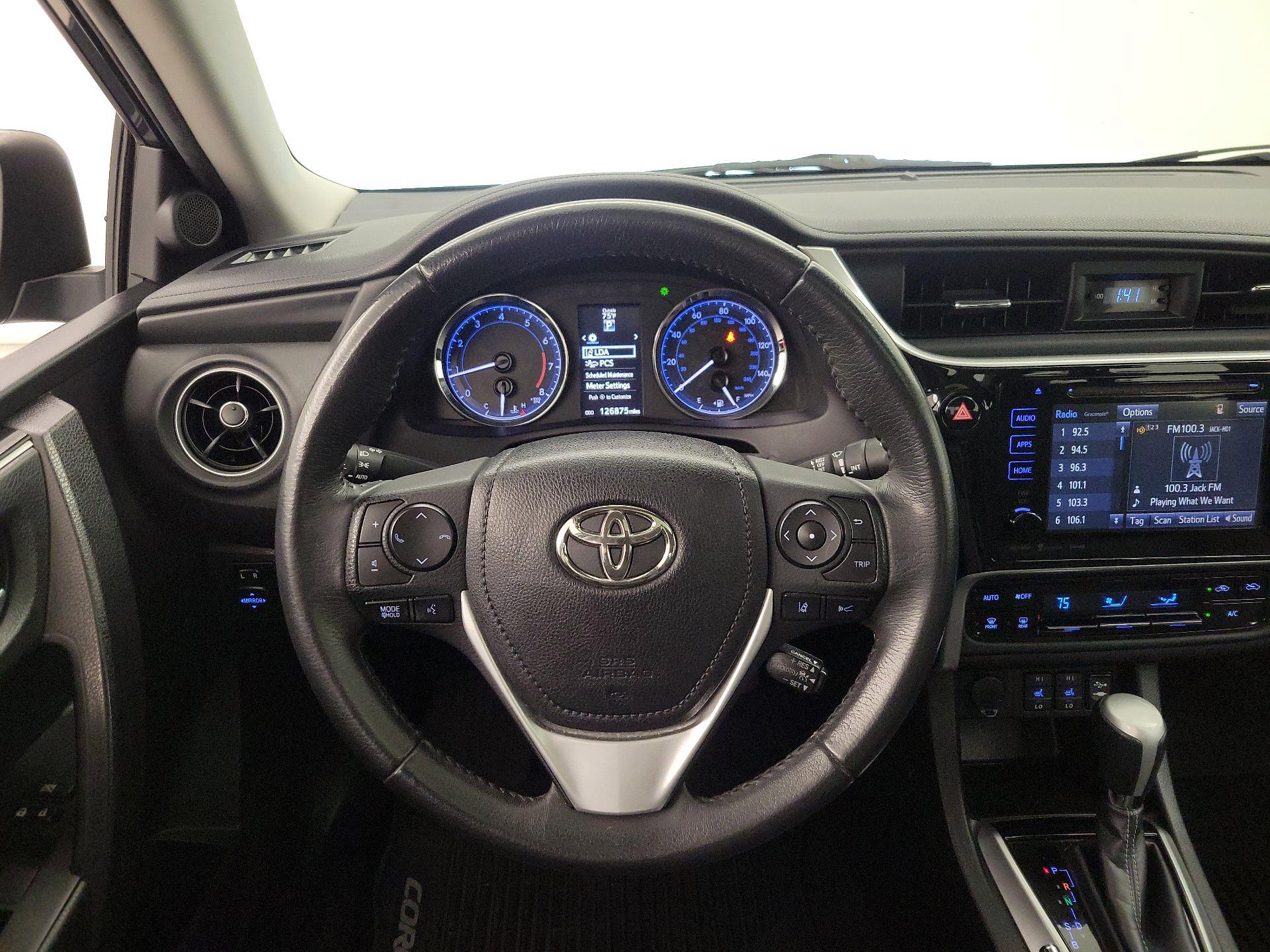 Thumbnail: 2017 Toyota Corolla - 10