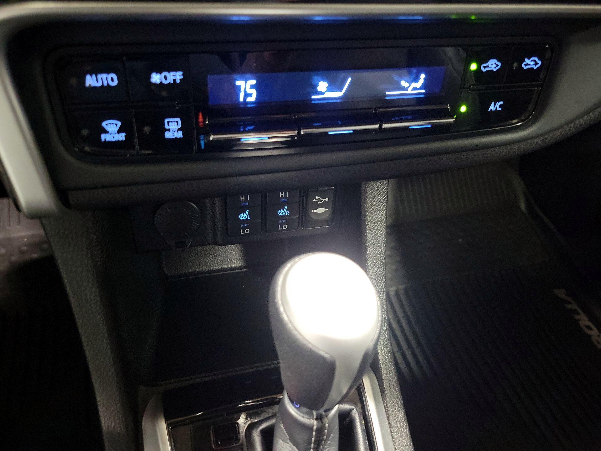 Thumbnail: 2017 Toyota Corolla - 16