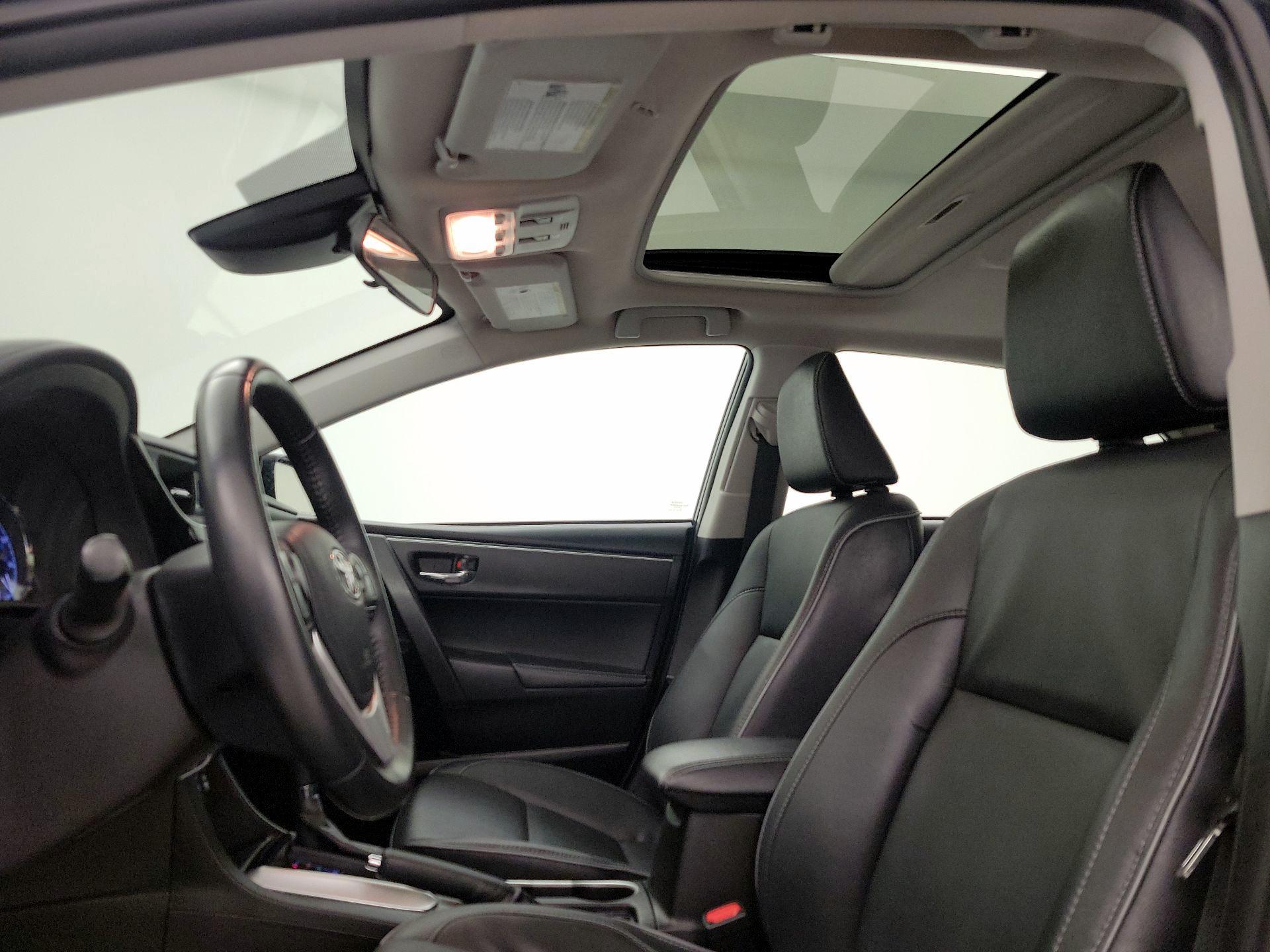 Thumbnail: 2017 Toyota Corolla - 18