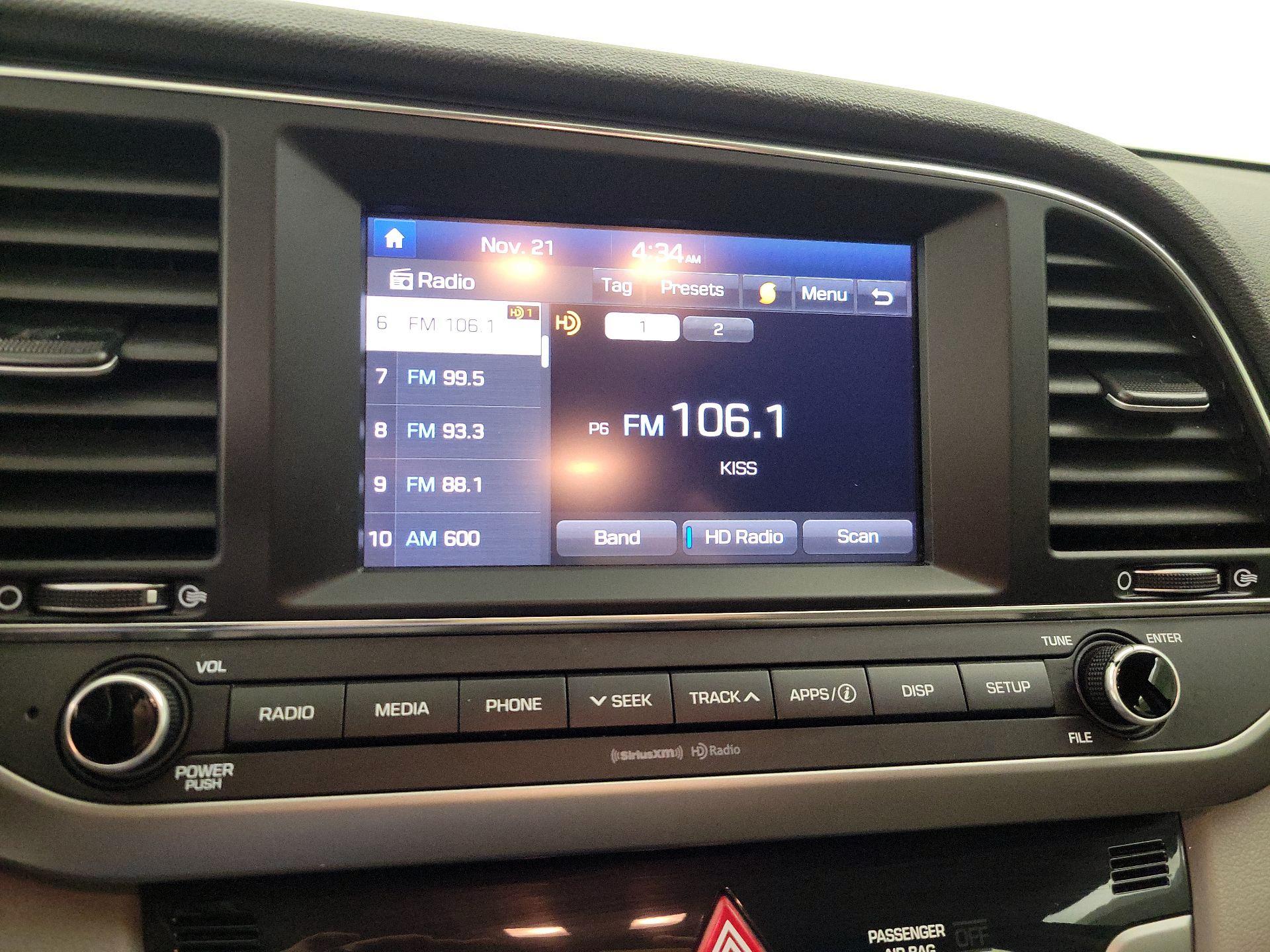 Thumbnail: 2017 Hyundai Elantra - 15