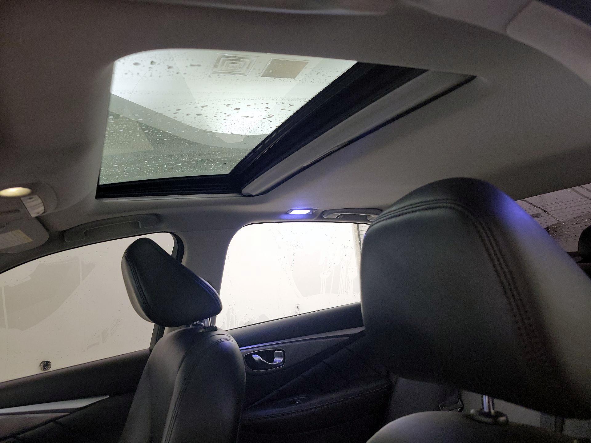 Thumbnail: 2015 INFINITI Q50 - 18