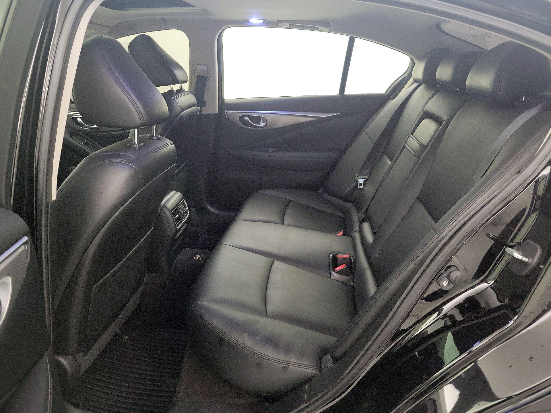 Thumbnail: 2015 INFINITI Q50 - 19