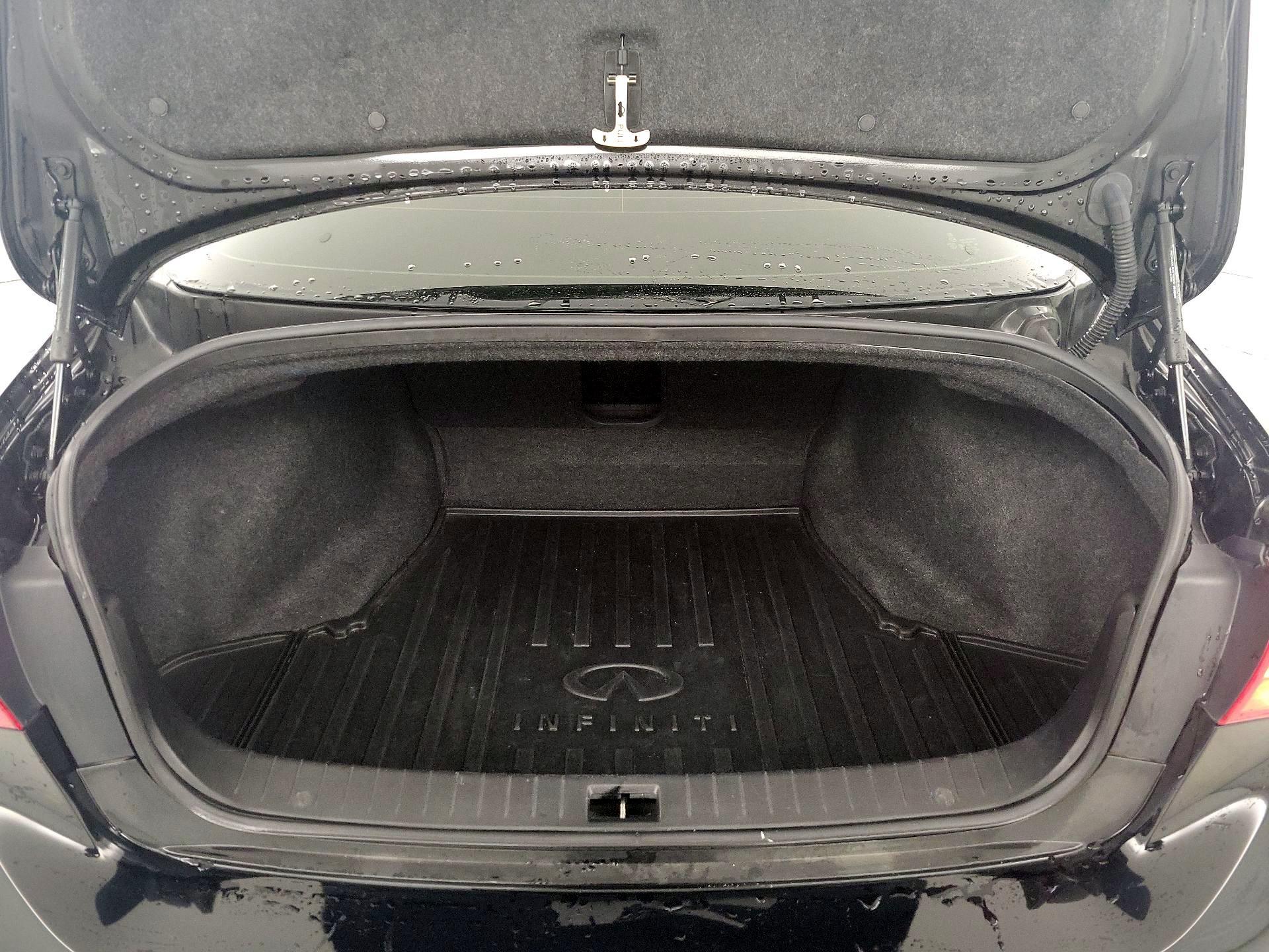 Thumbnail: 2015 INFINITI Q50 - 20