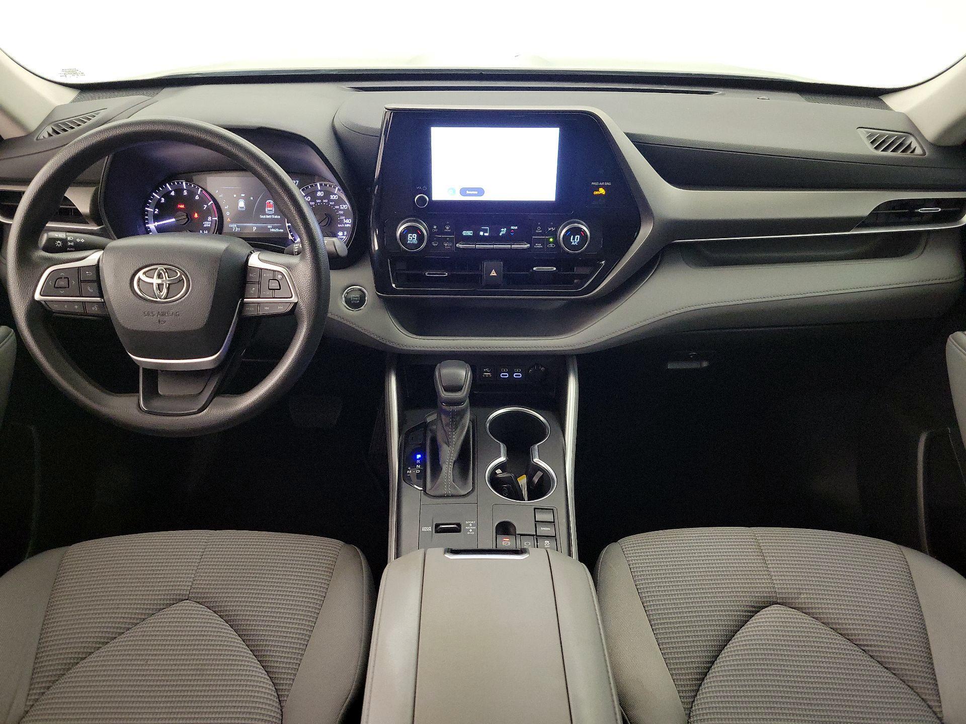 Thumbnail: 2023 Toyota Highlander - 9