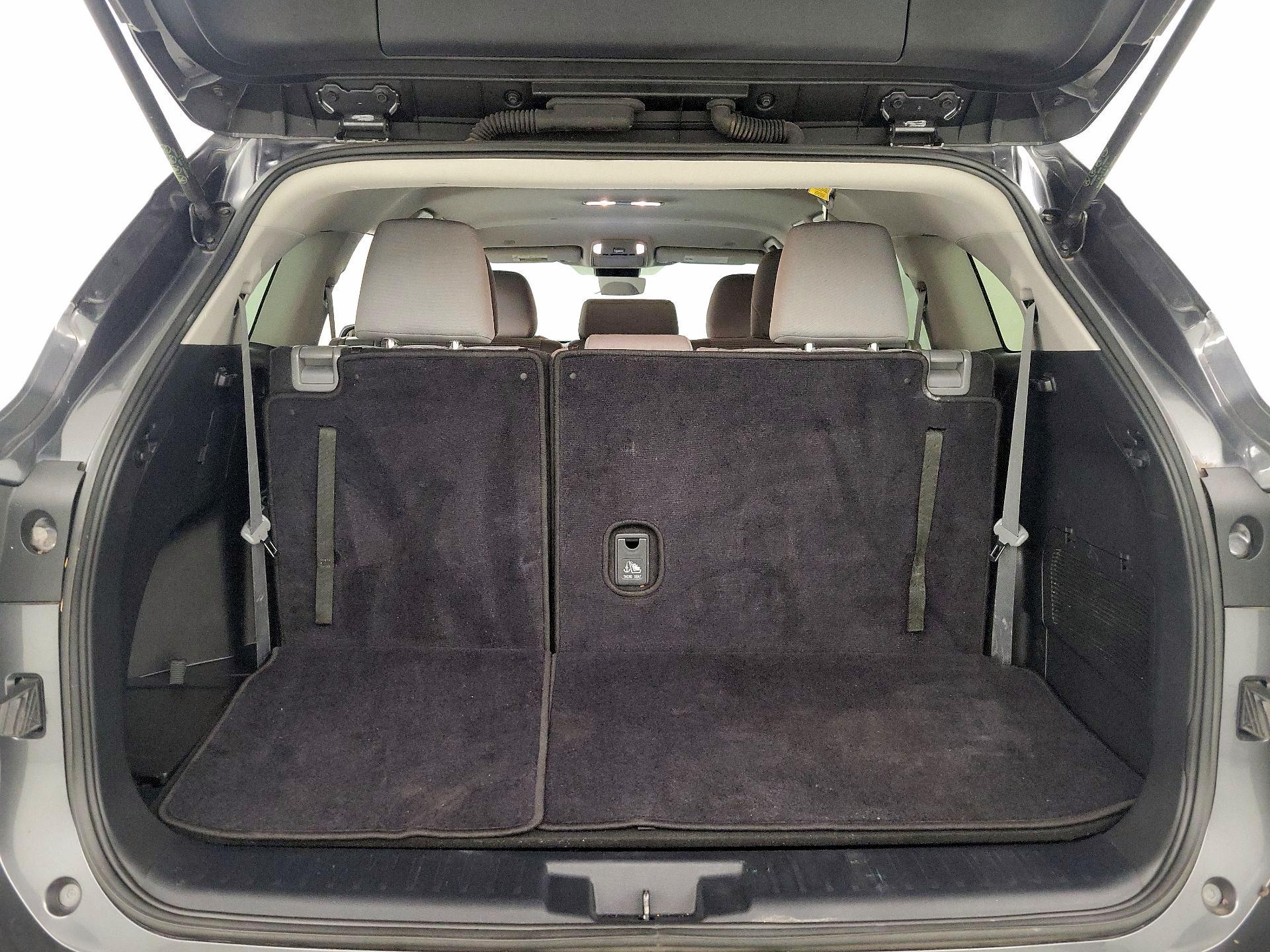 Thumbnail: 2023 Toyota Highlander - 20