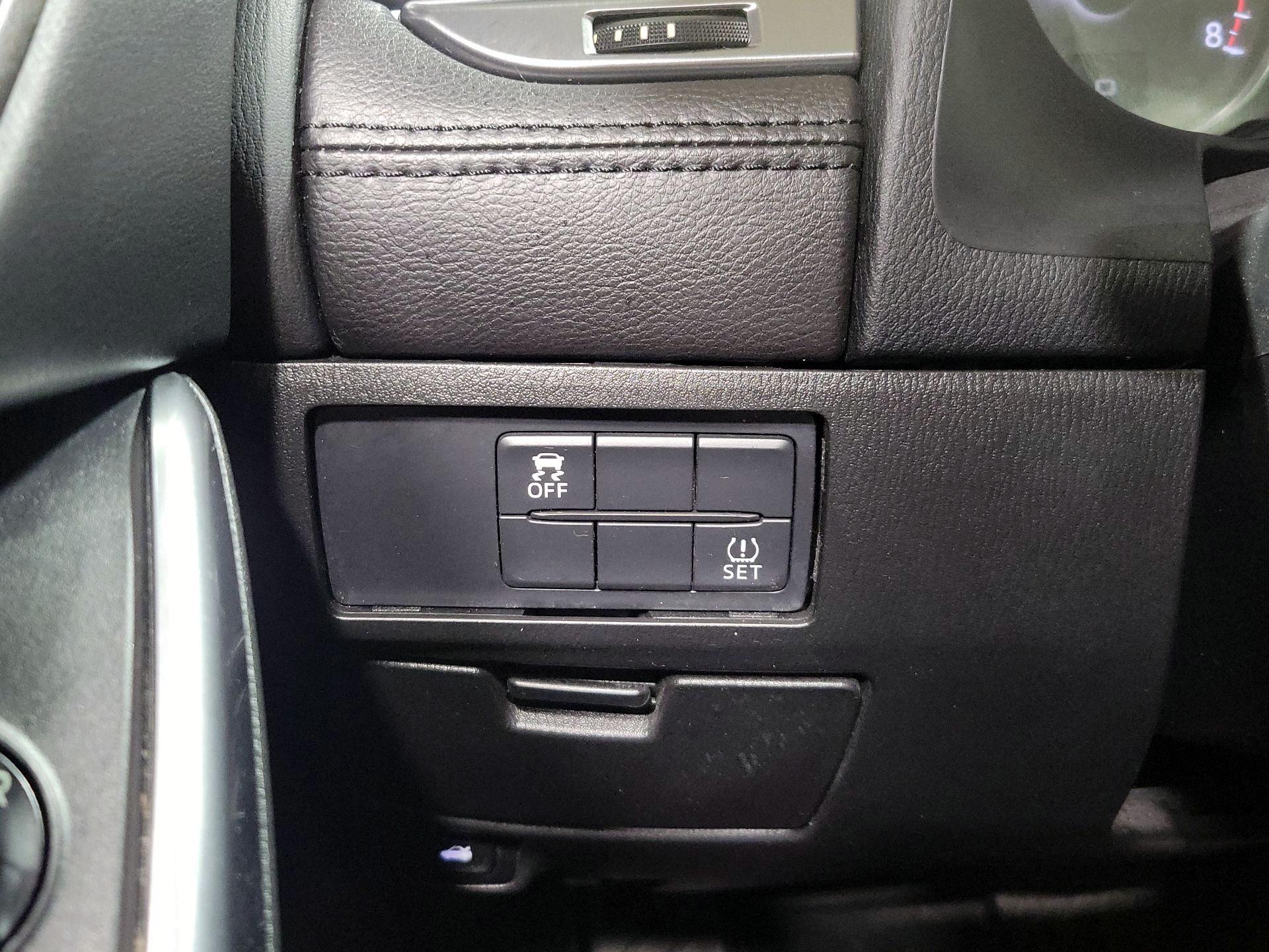 Thumbnail: 2017 Mazda Mazda6 - 13