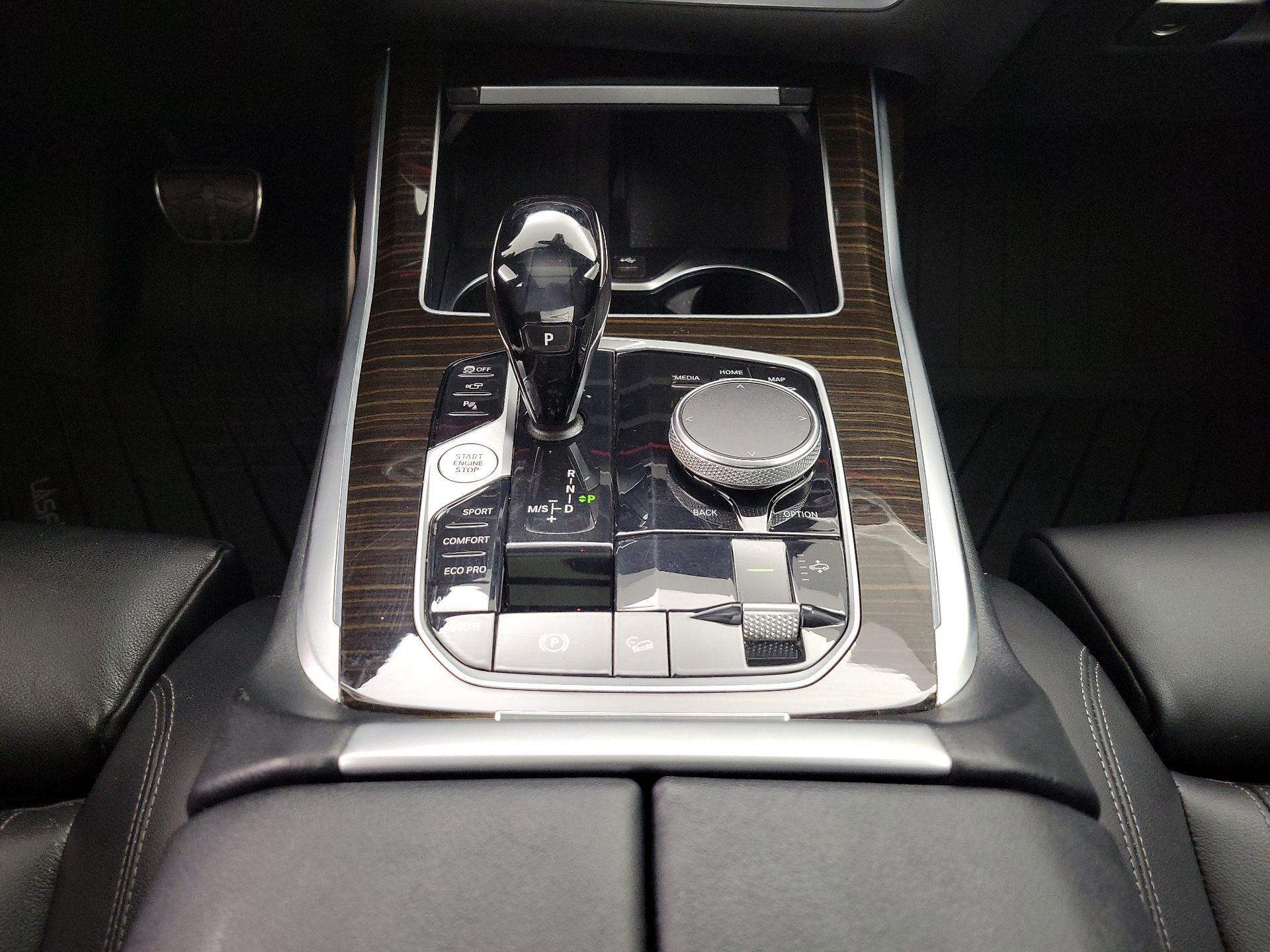 Thumbnail: 2021 BMW X7 - 18