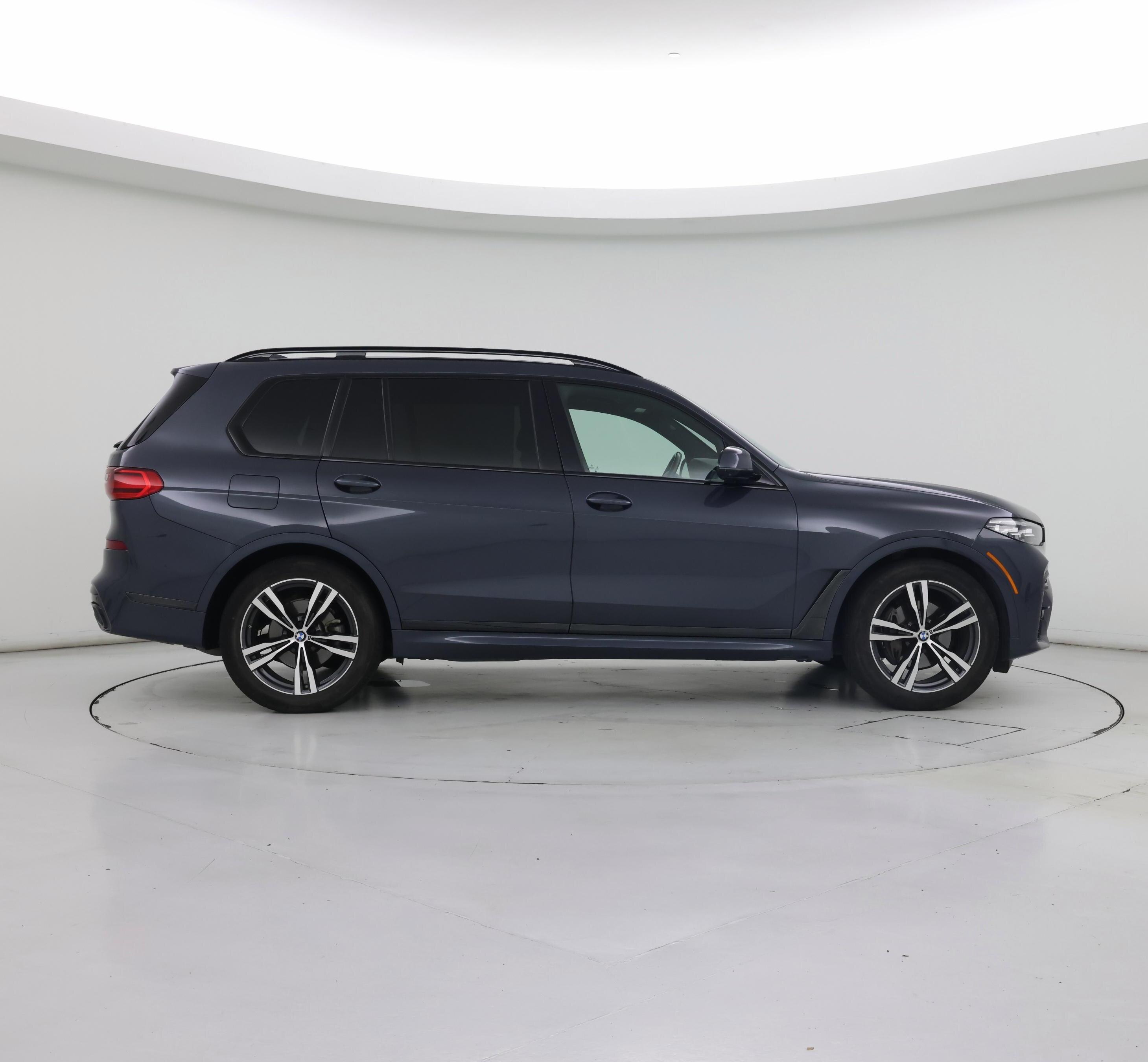 Thumbnail: 2021 BMW X7 - 7