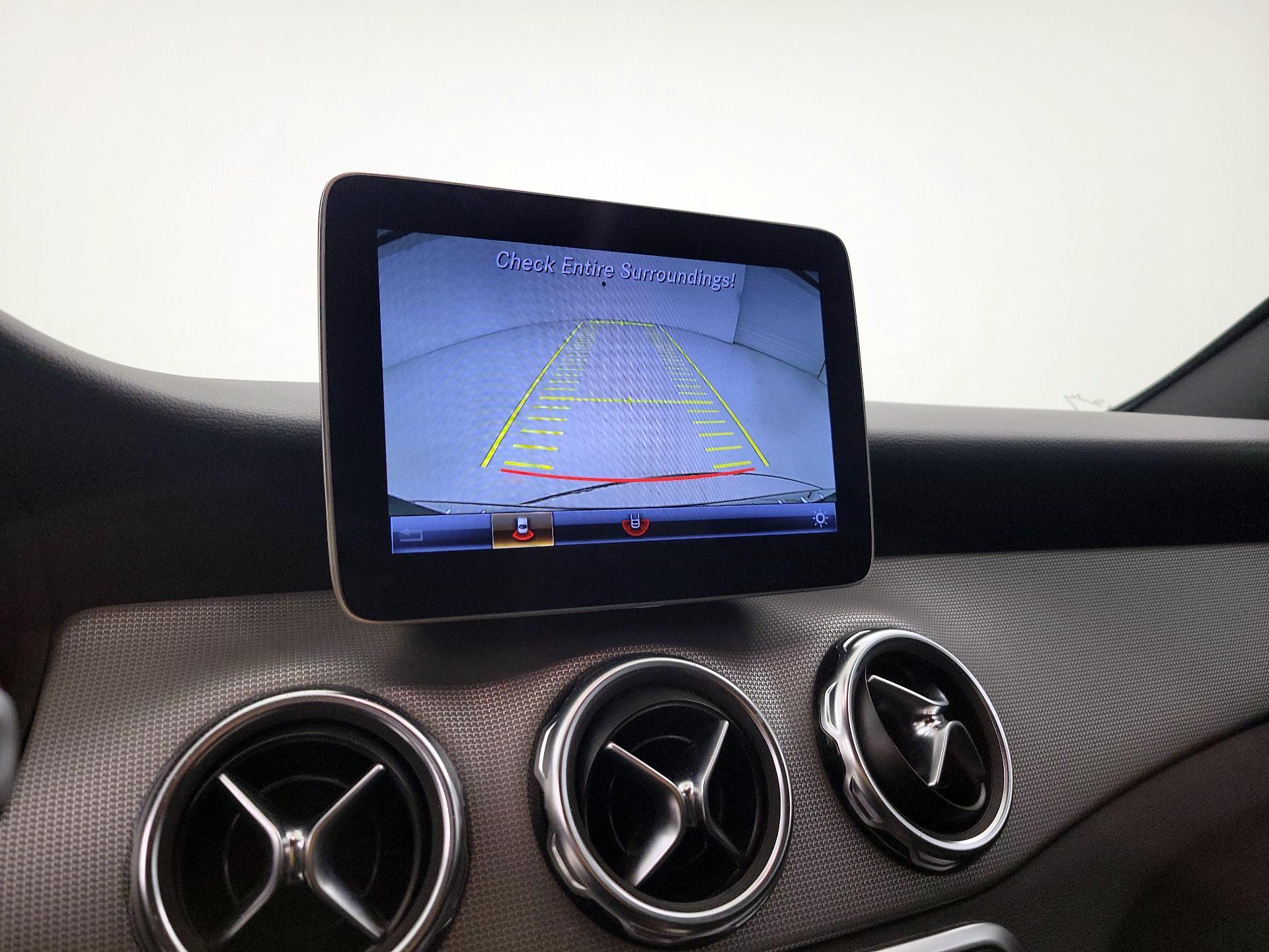 Thumbnail: 2019 Mercedes-Benz GLA - 14