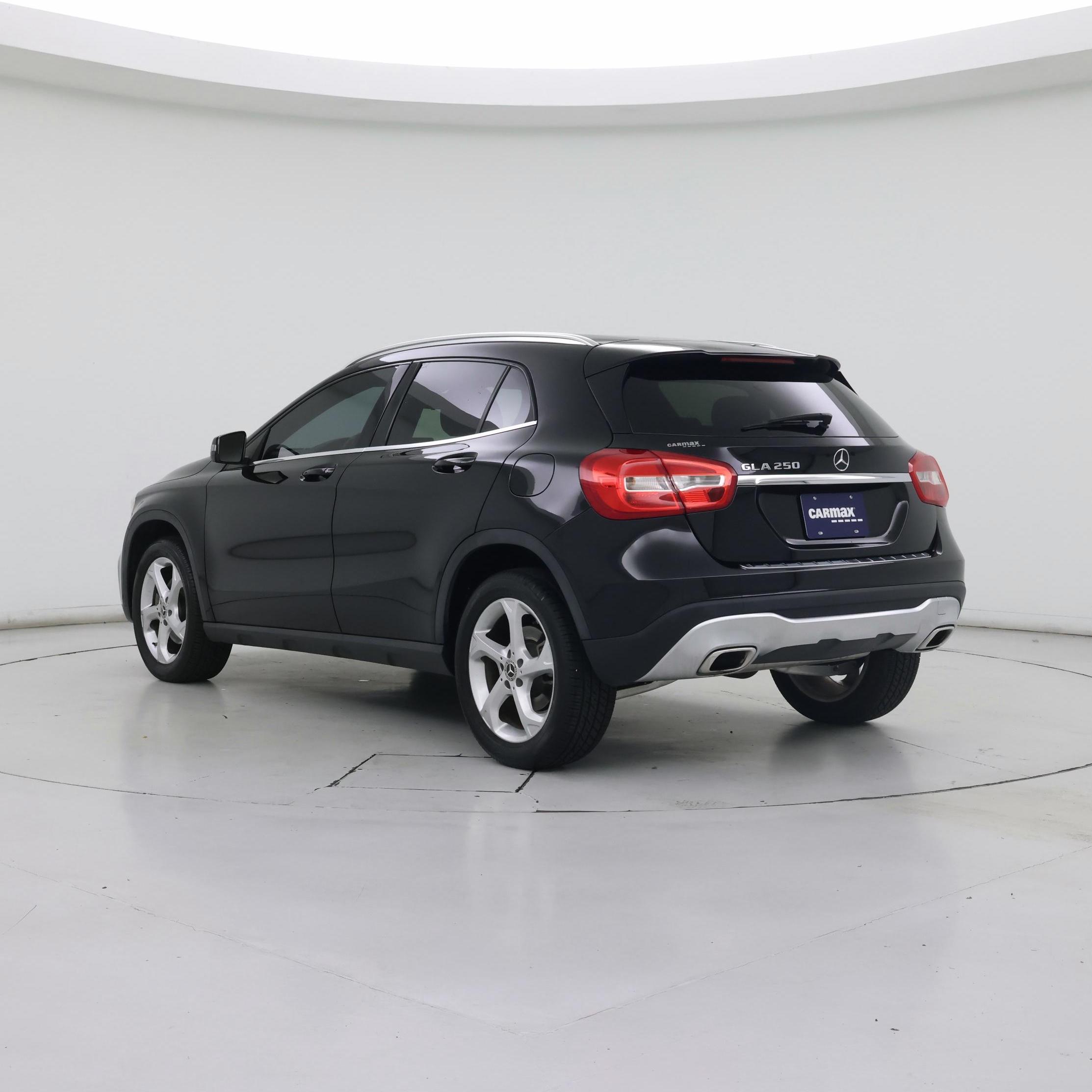 Thumbnail: 2019 Mercedes-Benz GLA - 2