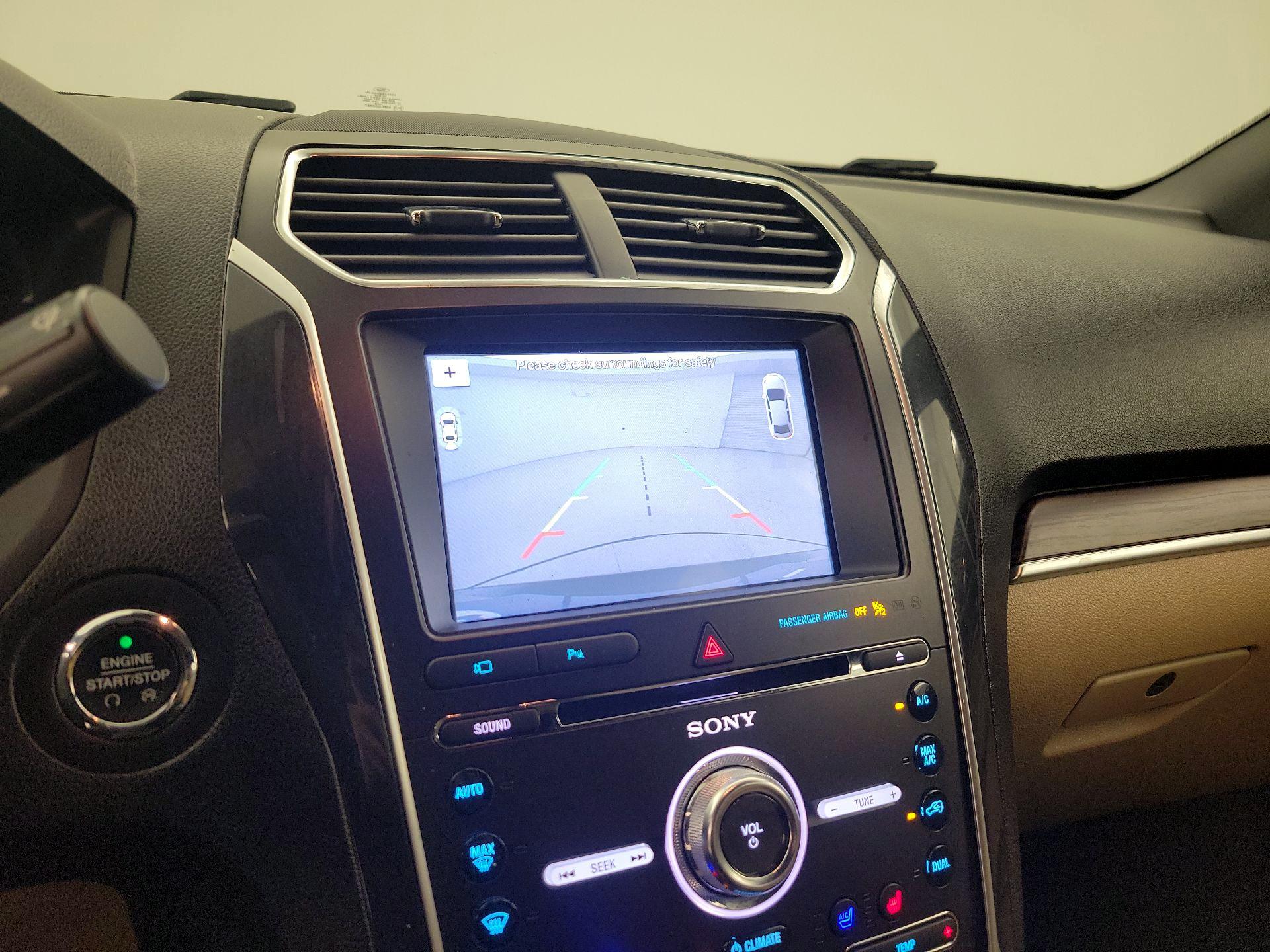 Thumbnail: 2017 Ford Explorer - 14