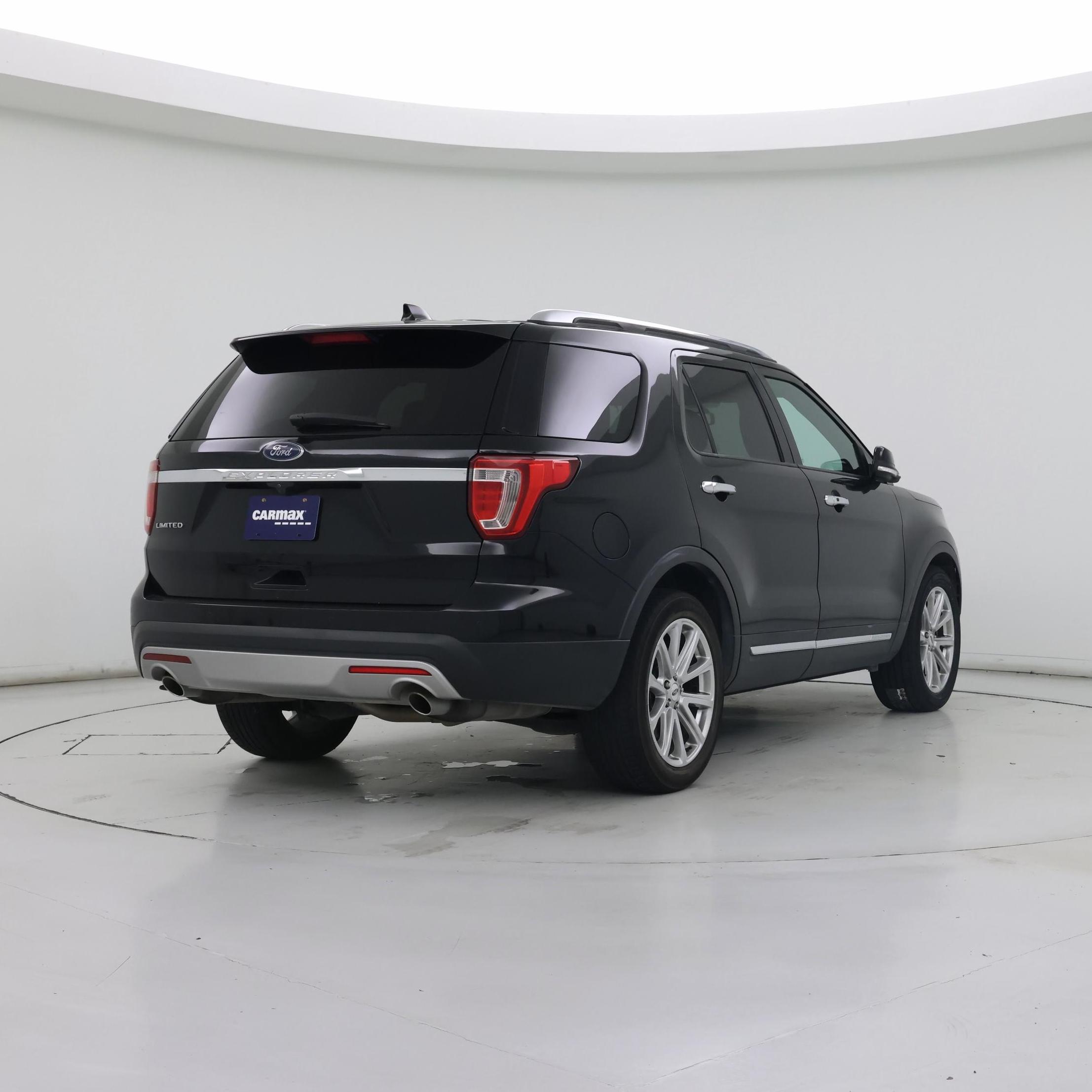 Thumbnail: 2017 Ford Explorer - 8